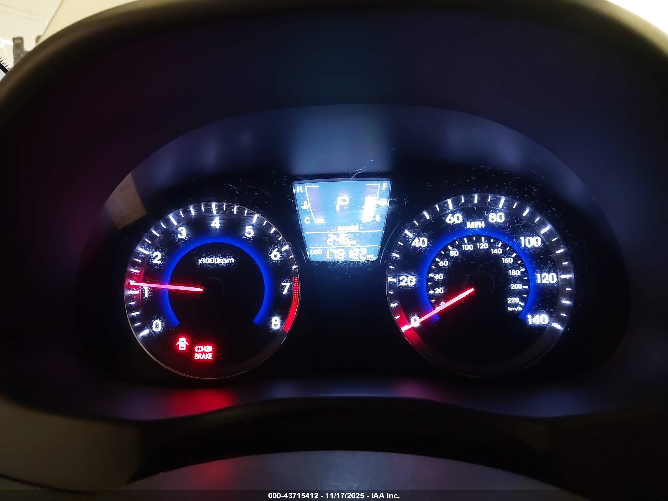 HYUNDAI ACCENT image 7