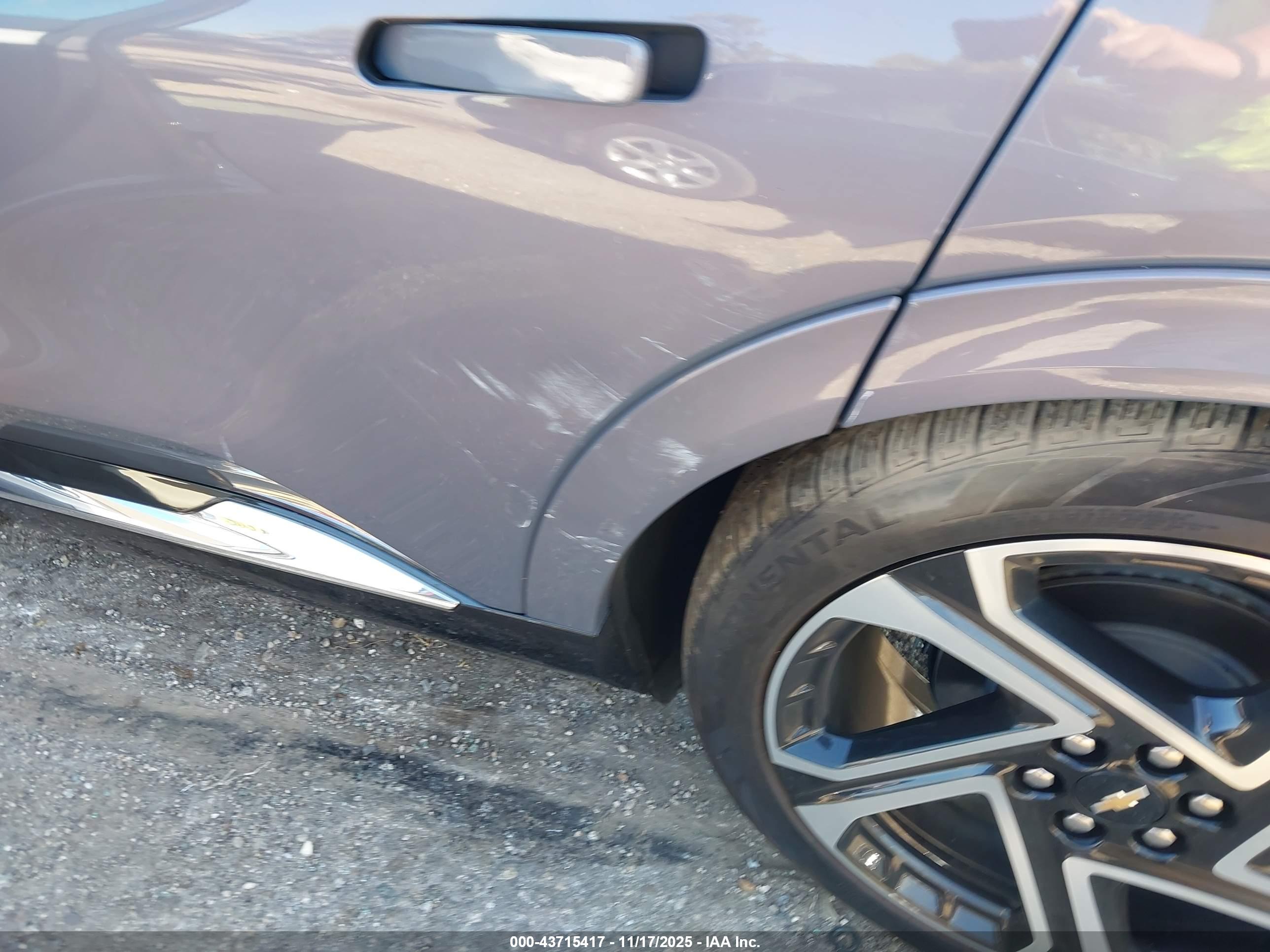 CHEVROLET EQUINOX image 6