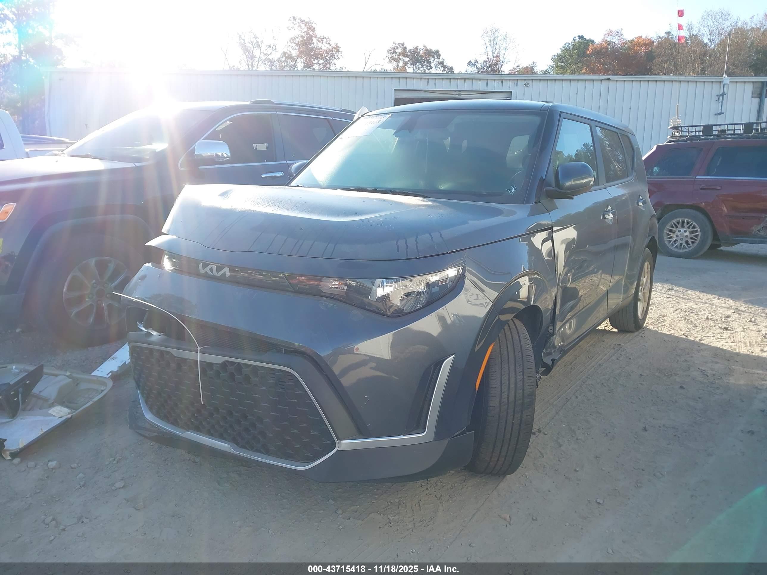 KIA SOUL image 2