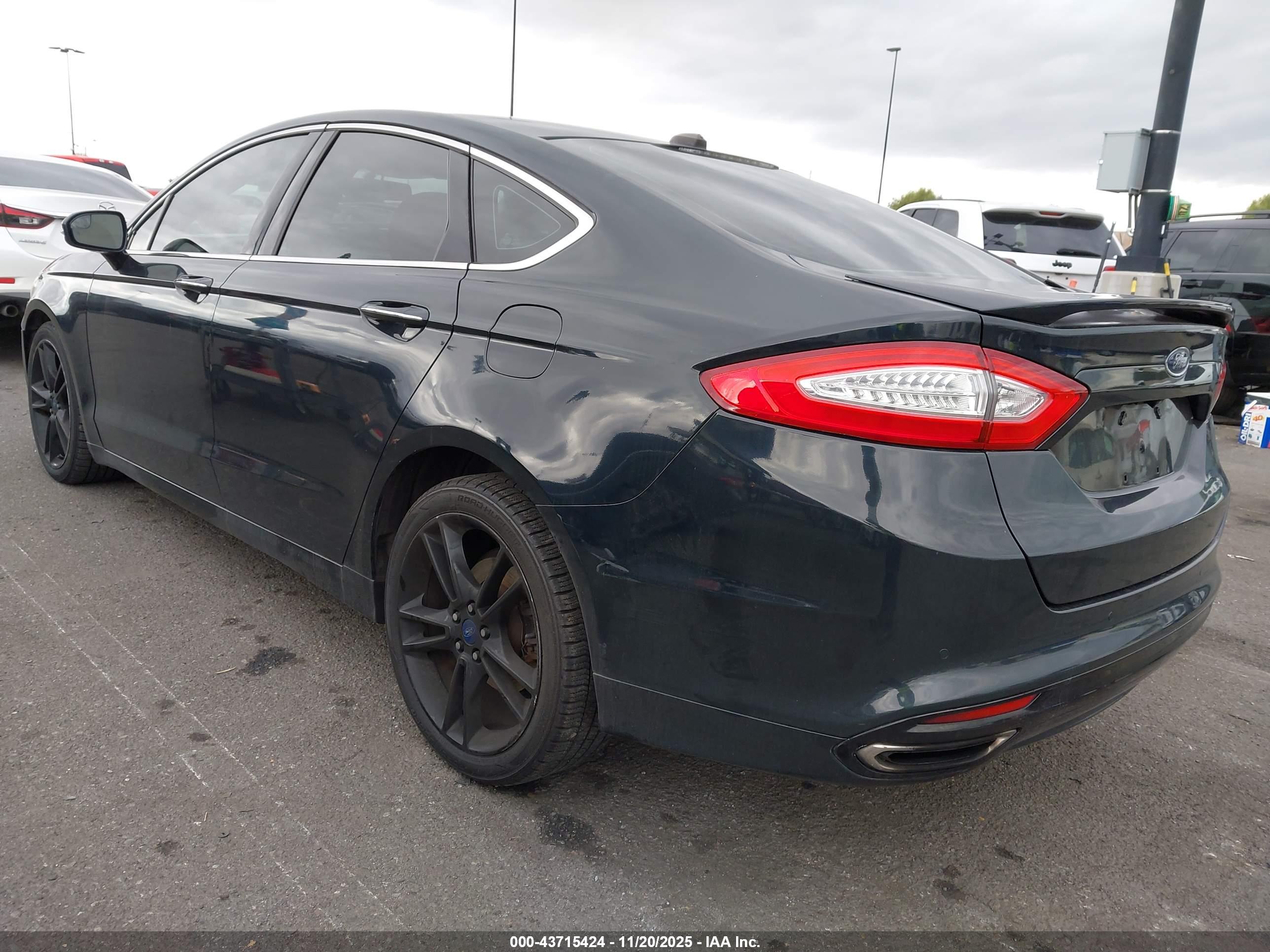 FORD FUSION image 3