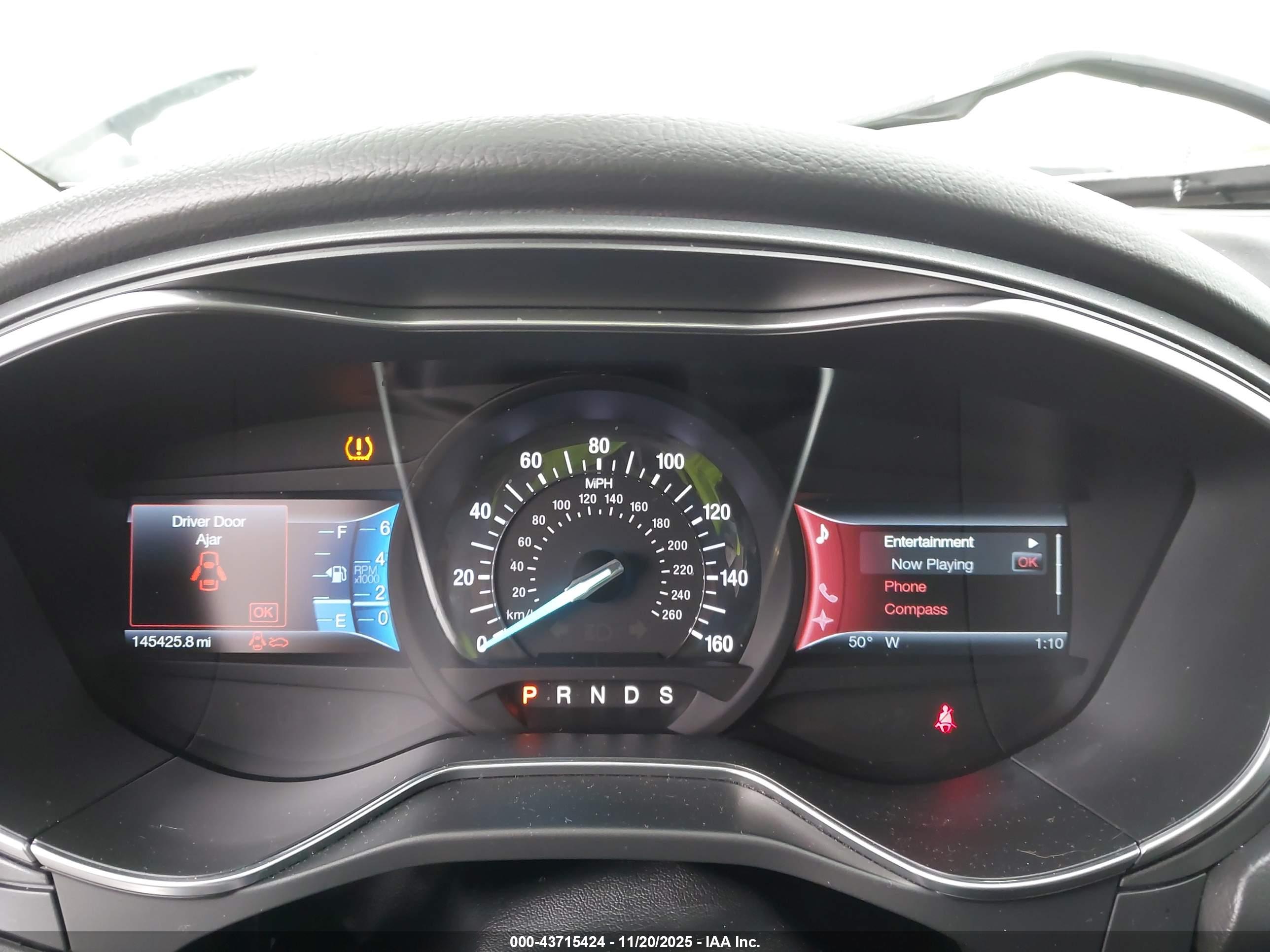 FORD FUSION image 7