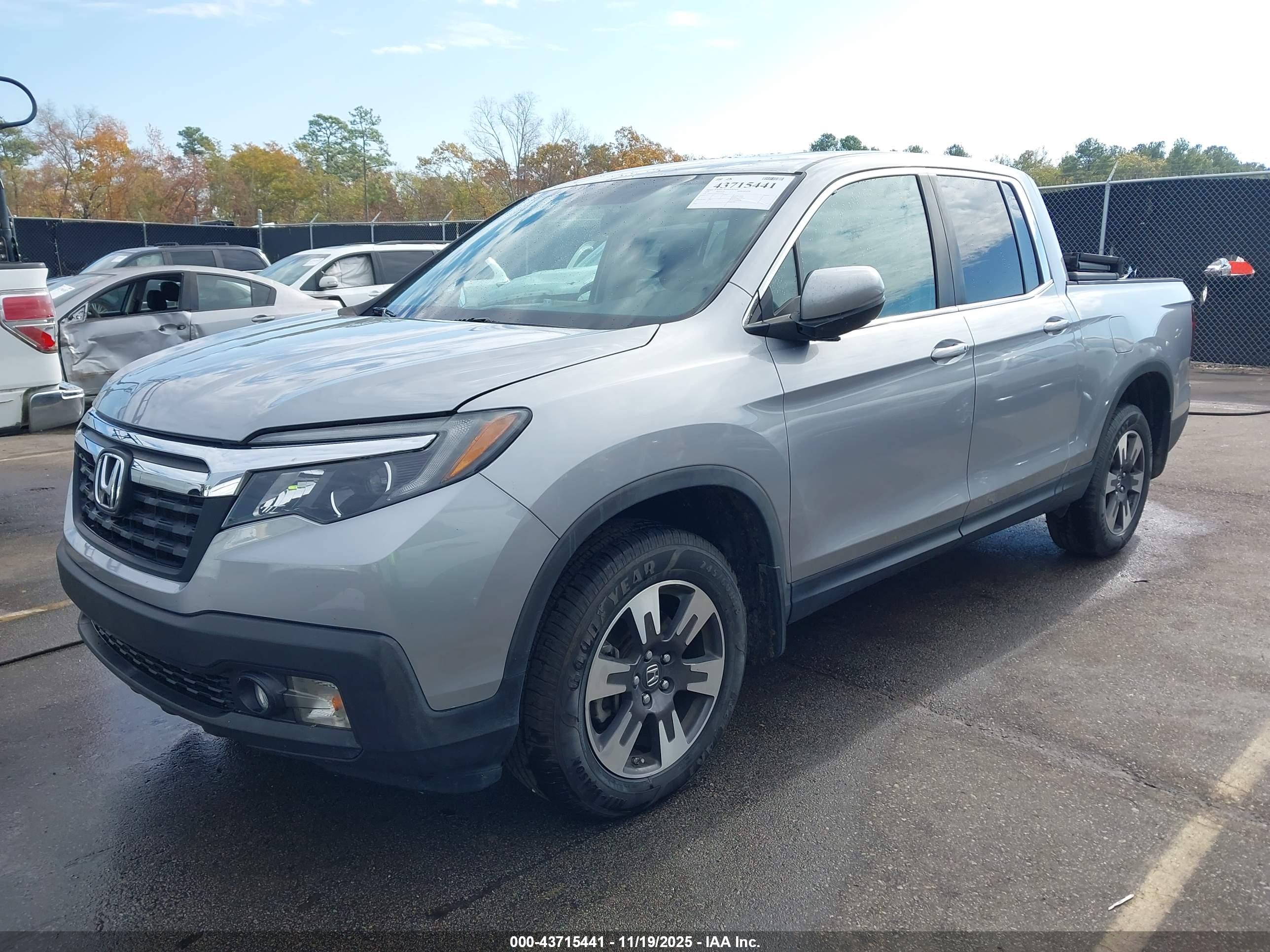 HONDA RIDGELINE image 2
