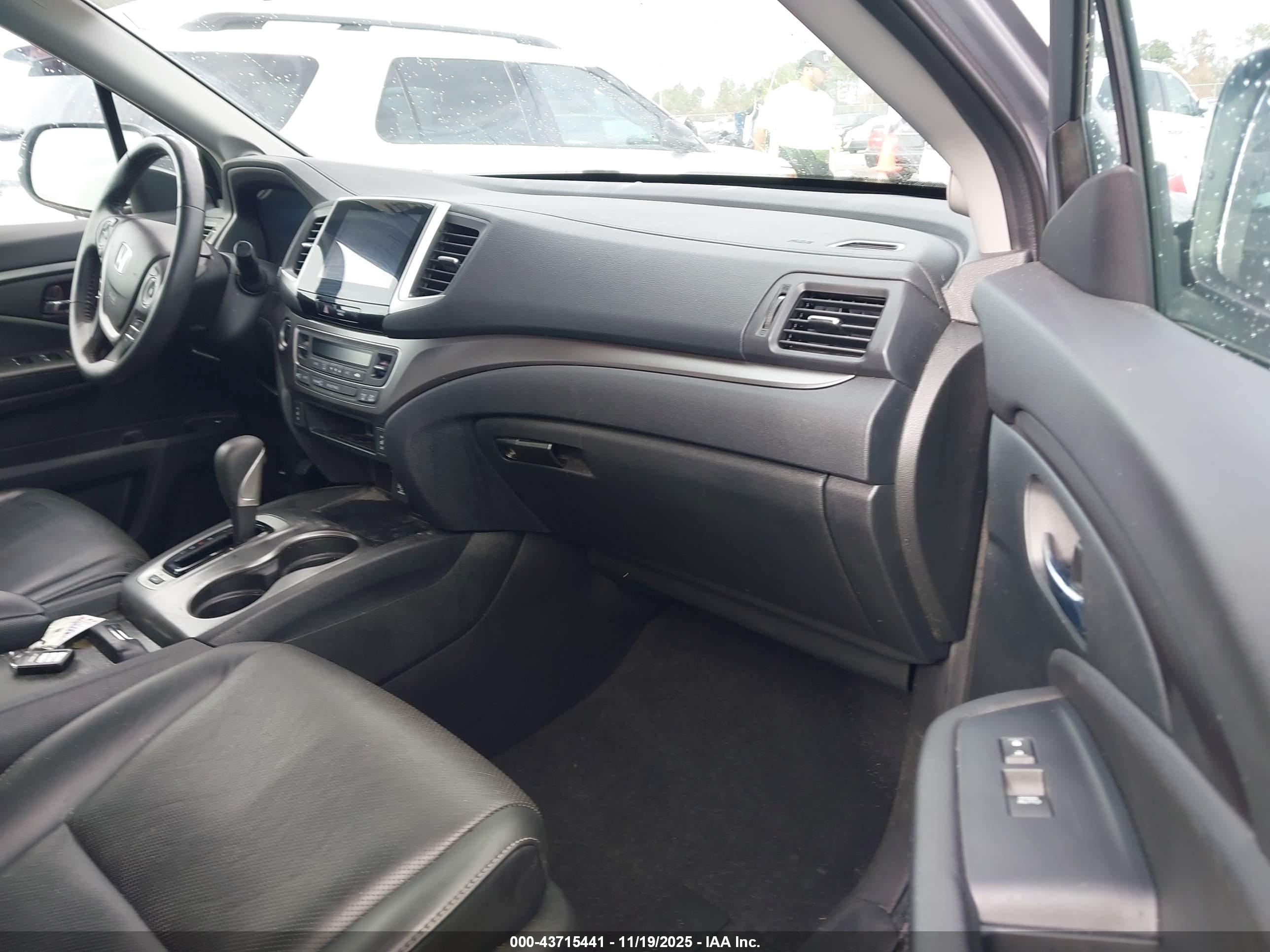 HONDA RIDGELINE image 5