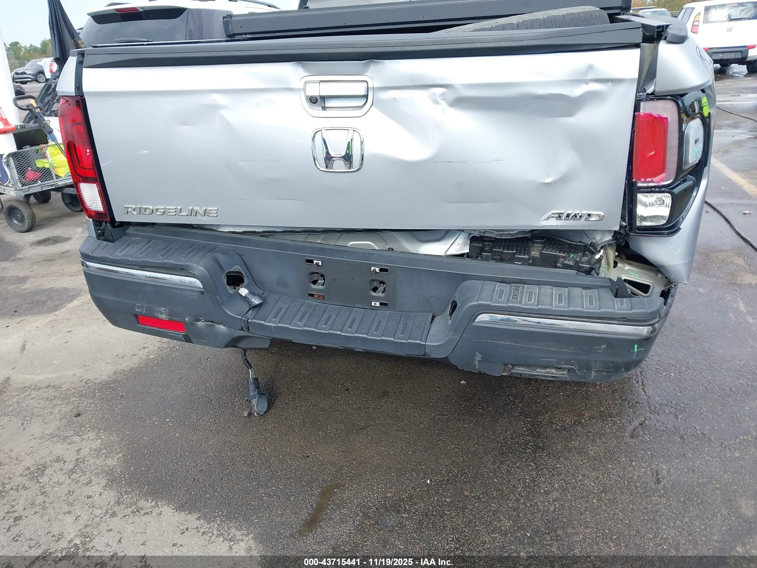 HONDA RIDGELINE image 6