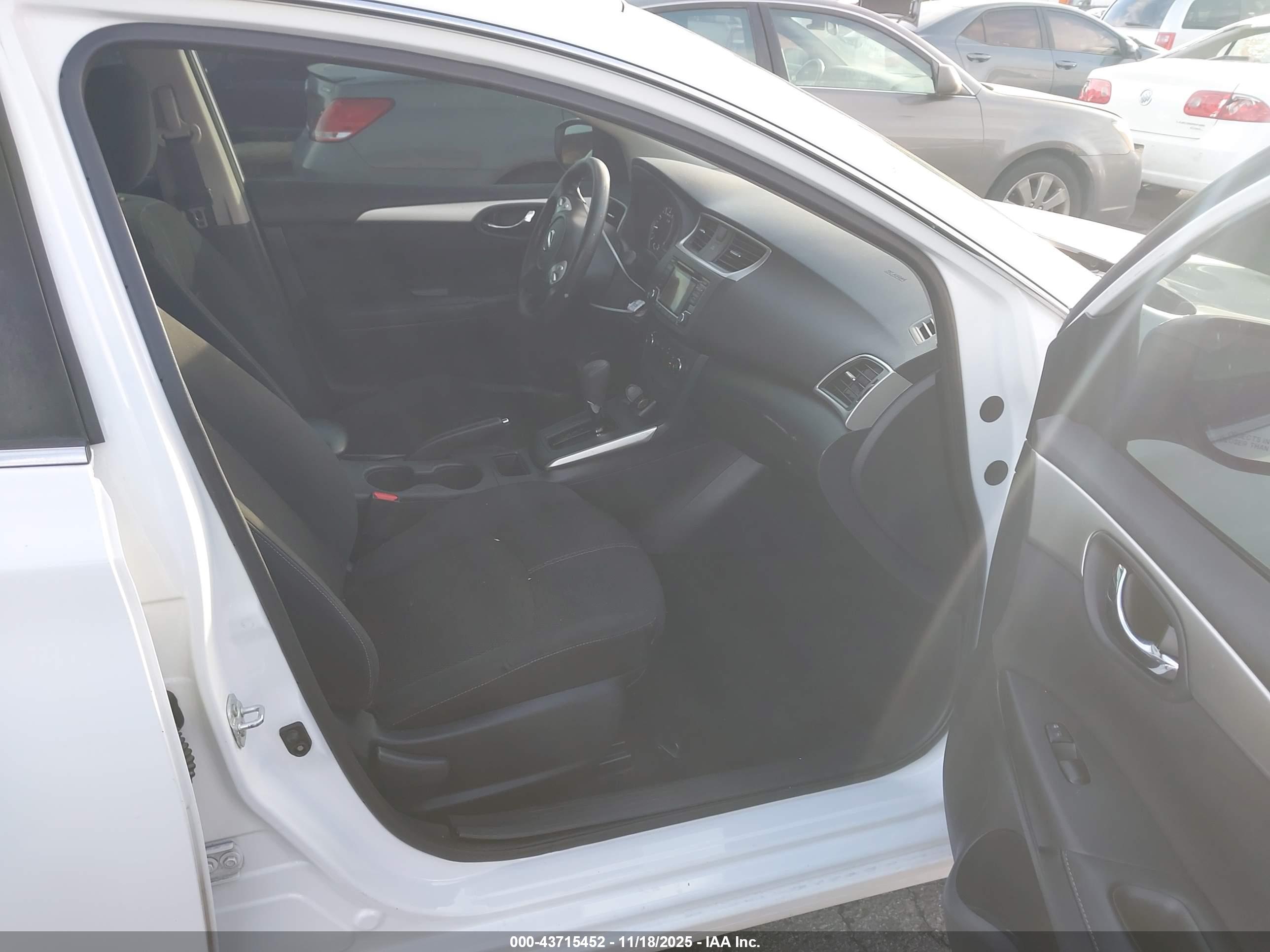 NISSAN SENTRA image 5