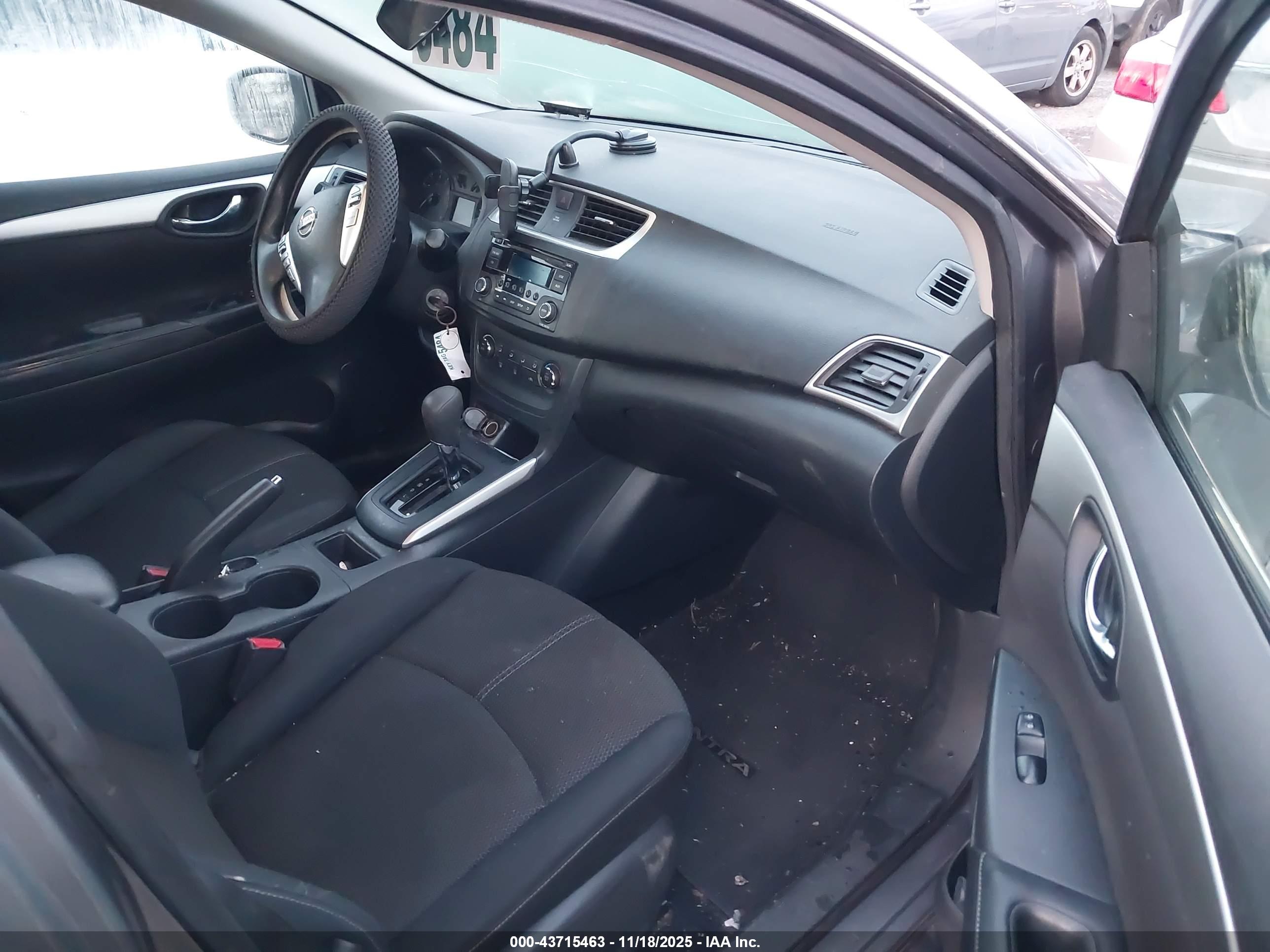NISSAN SENTRA image 5