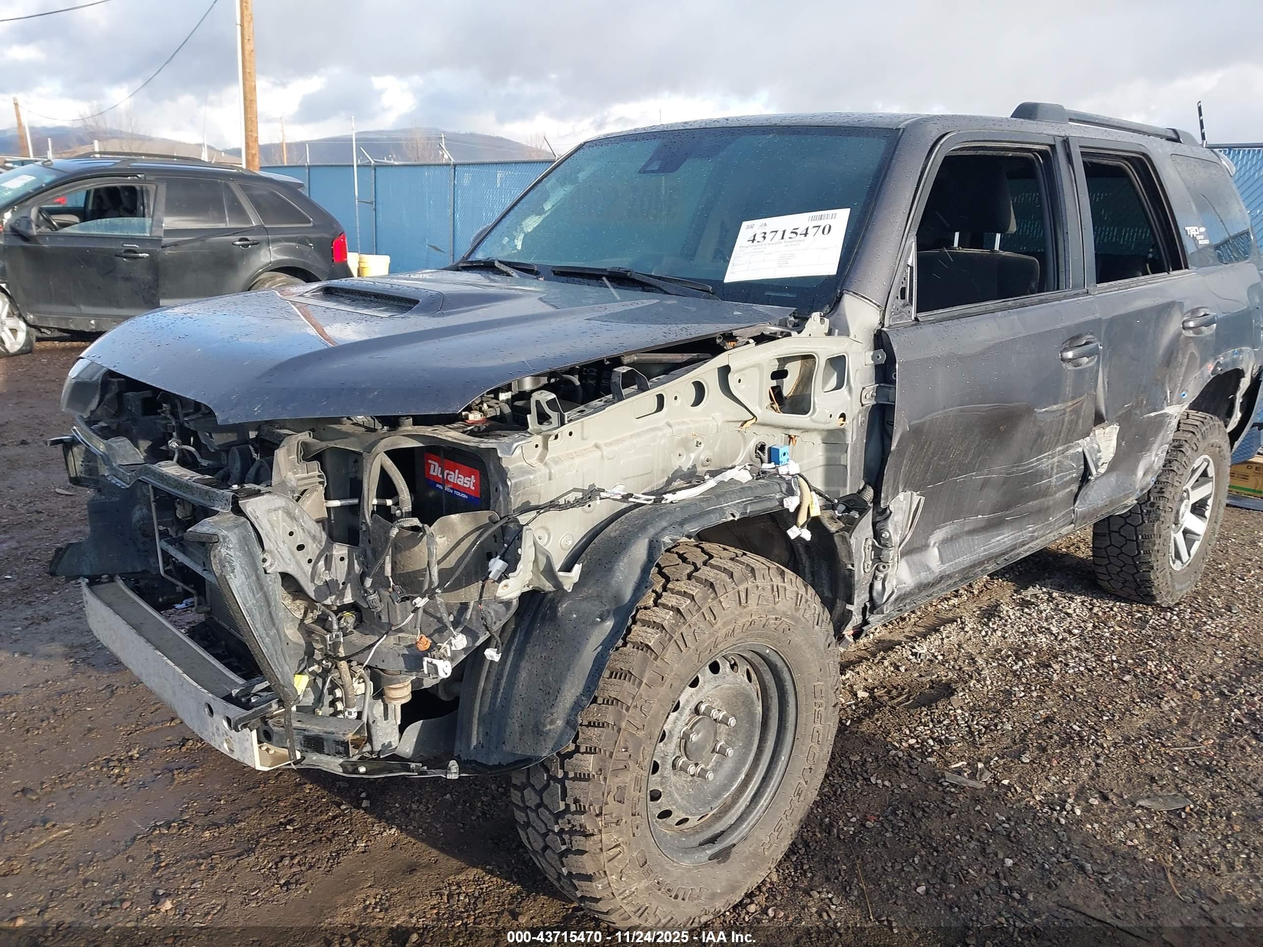 TOYOTA 4RUNNER image 6