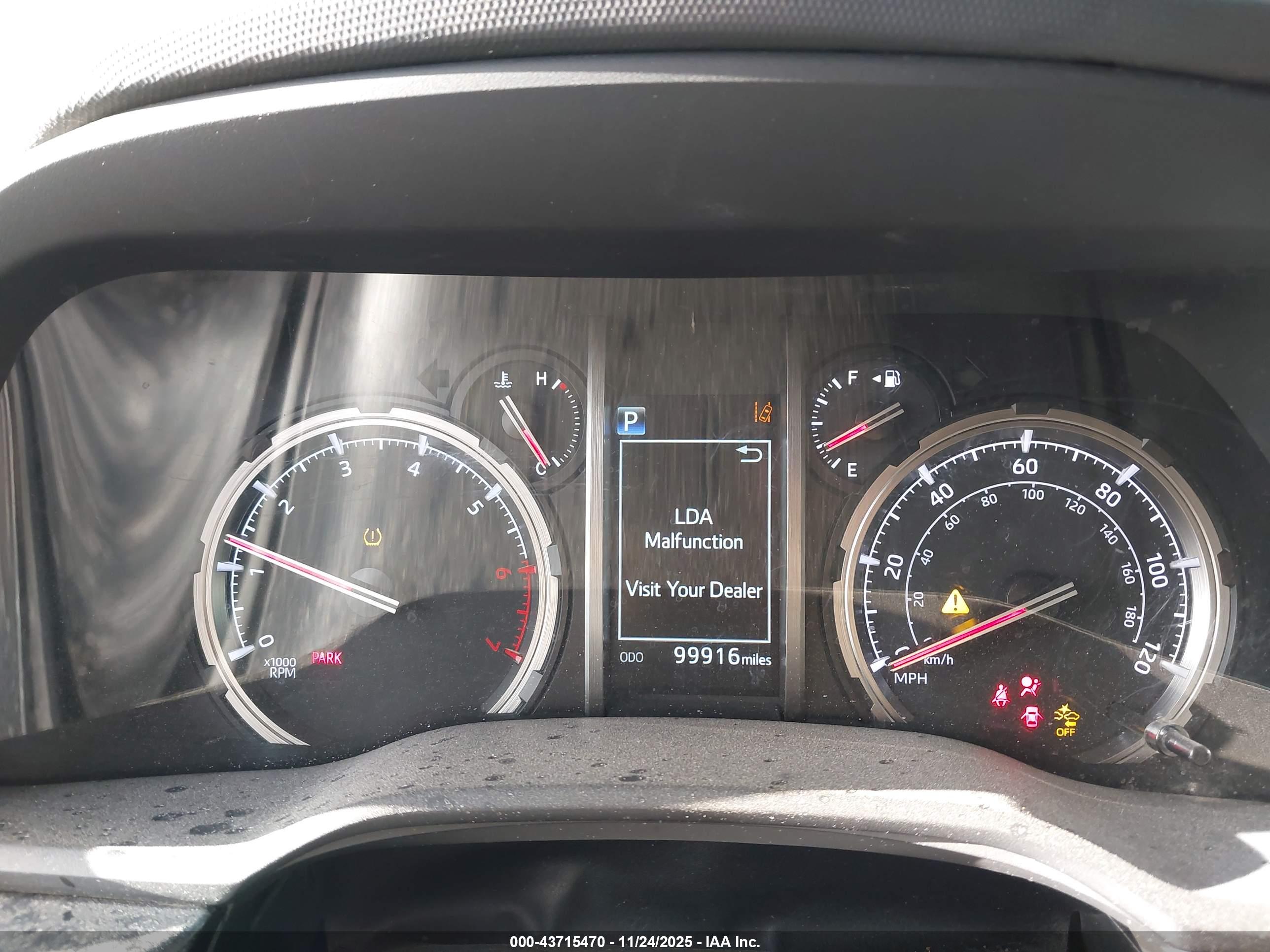 TOYOTA 4RUNNER image 7