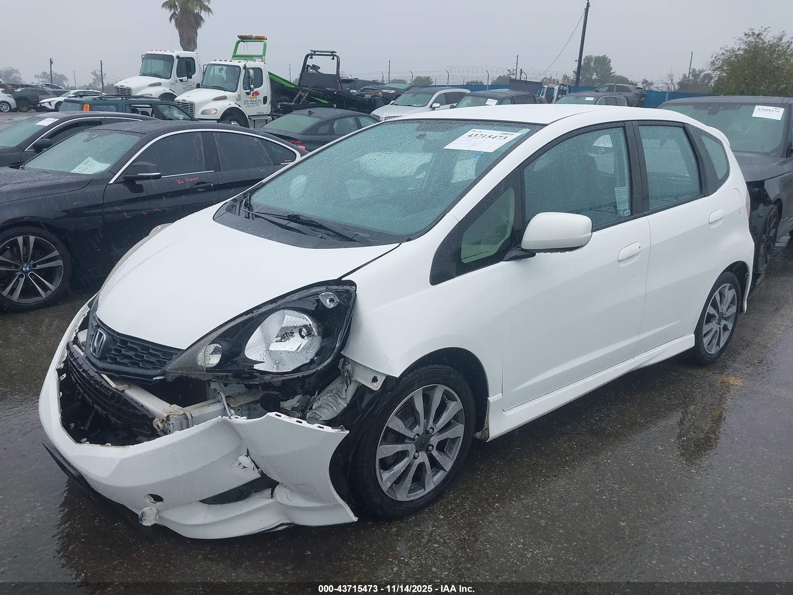 HONDA FIT image 2