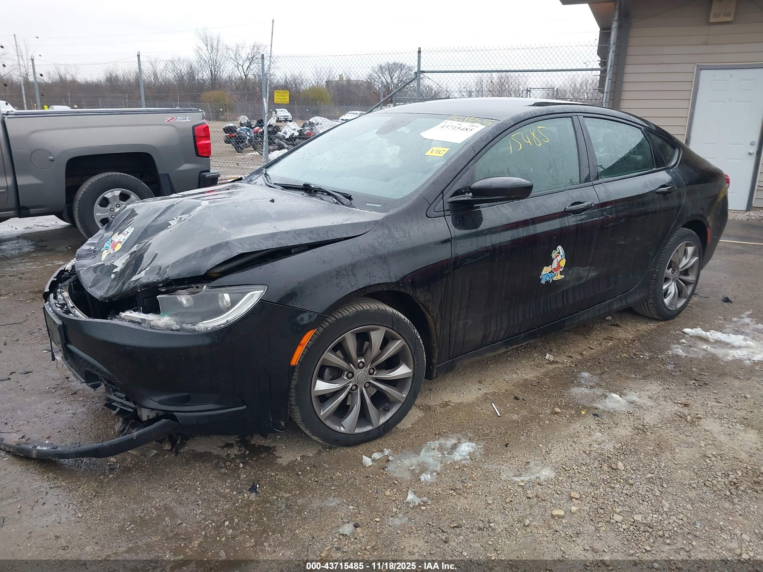 CHRYSLER 200 image 2