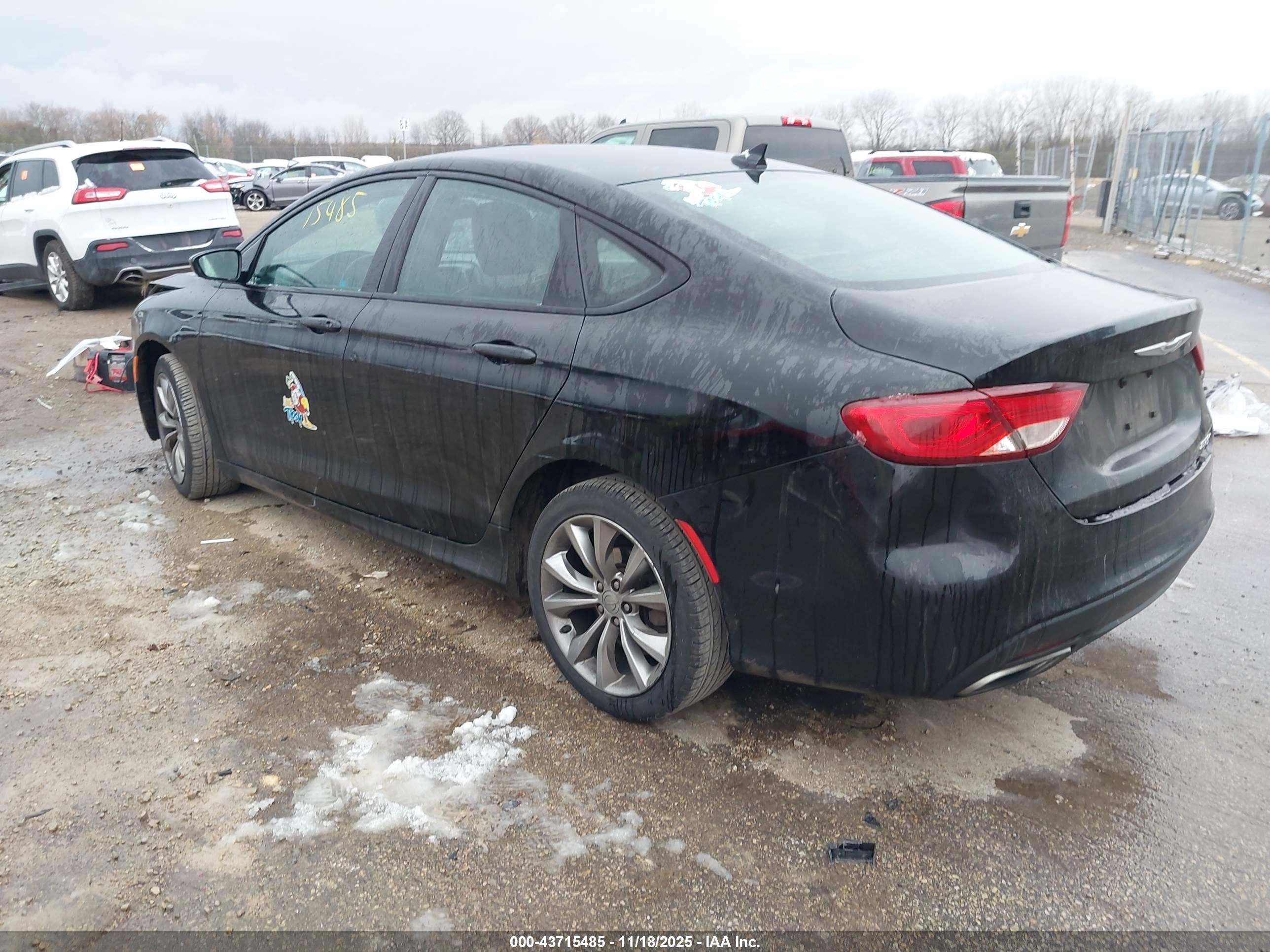 CHRYSLER 200 image 3