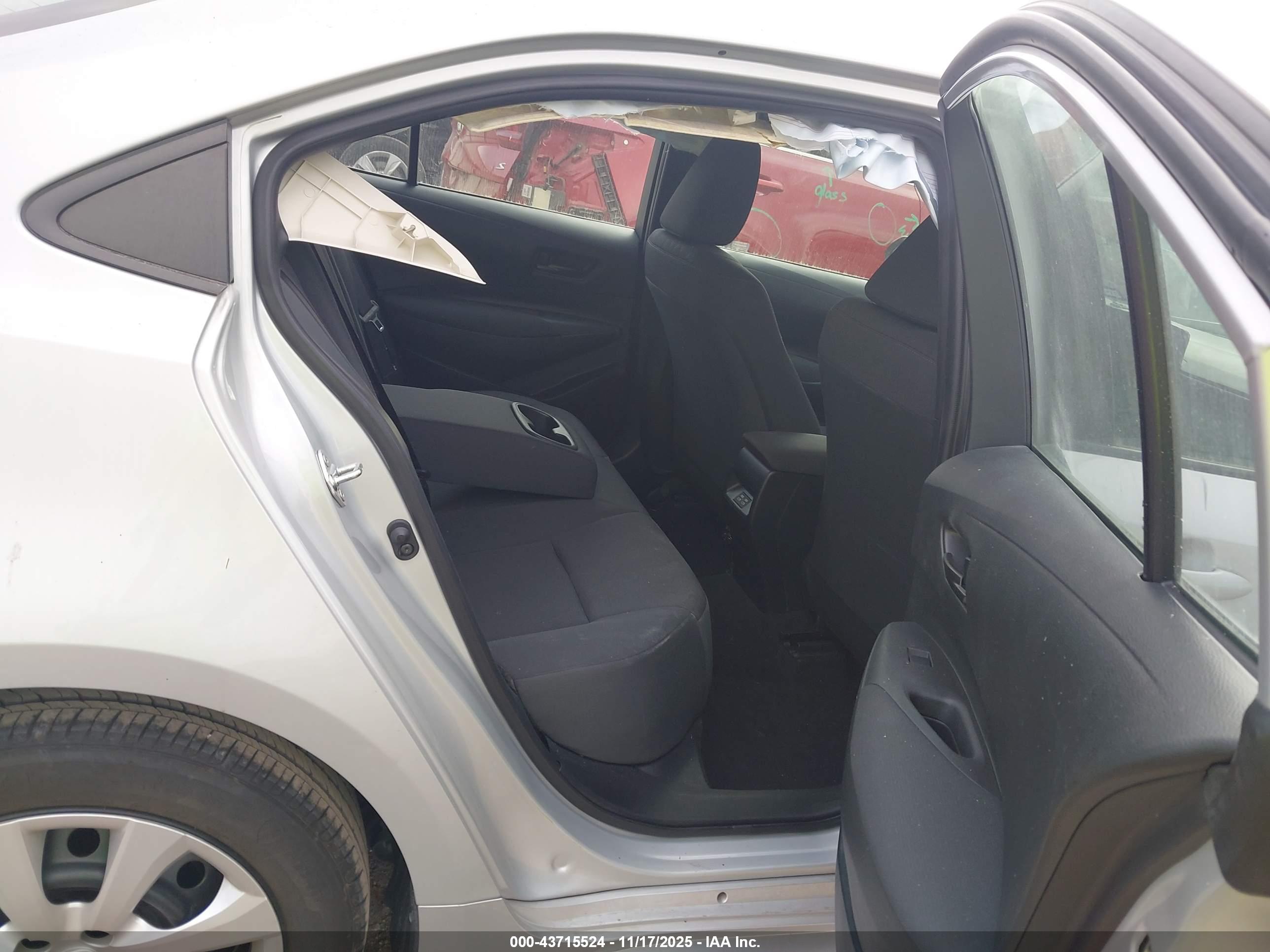 TOYOTA COROLLA image 8