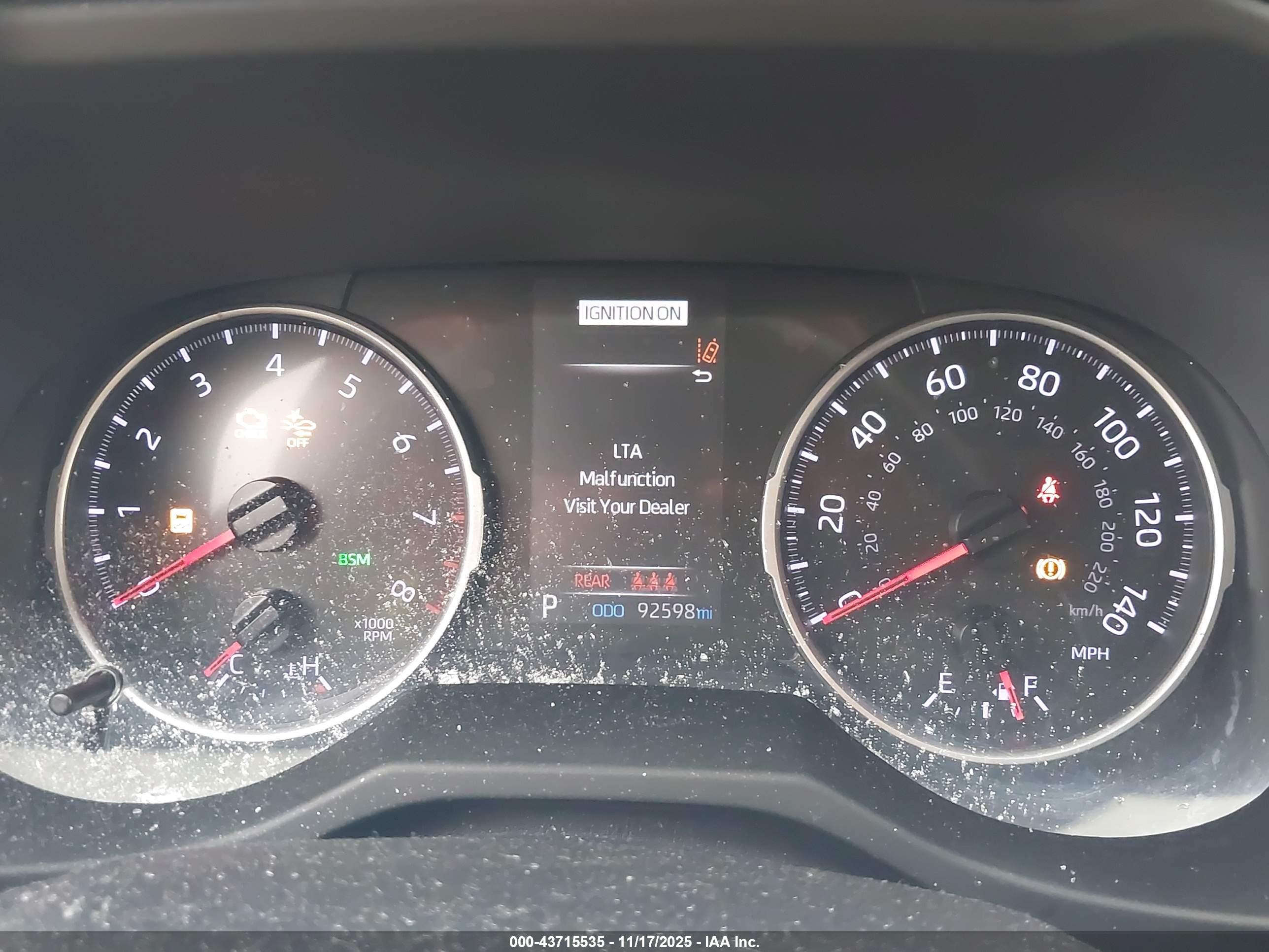 TOYOTA RAV4 image 7