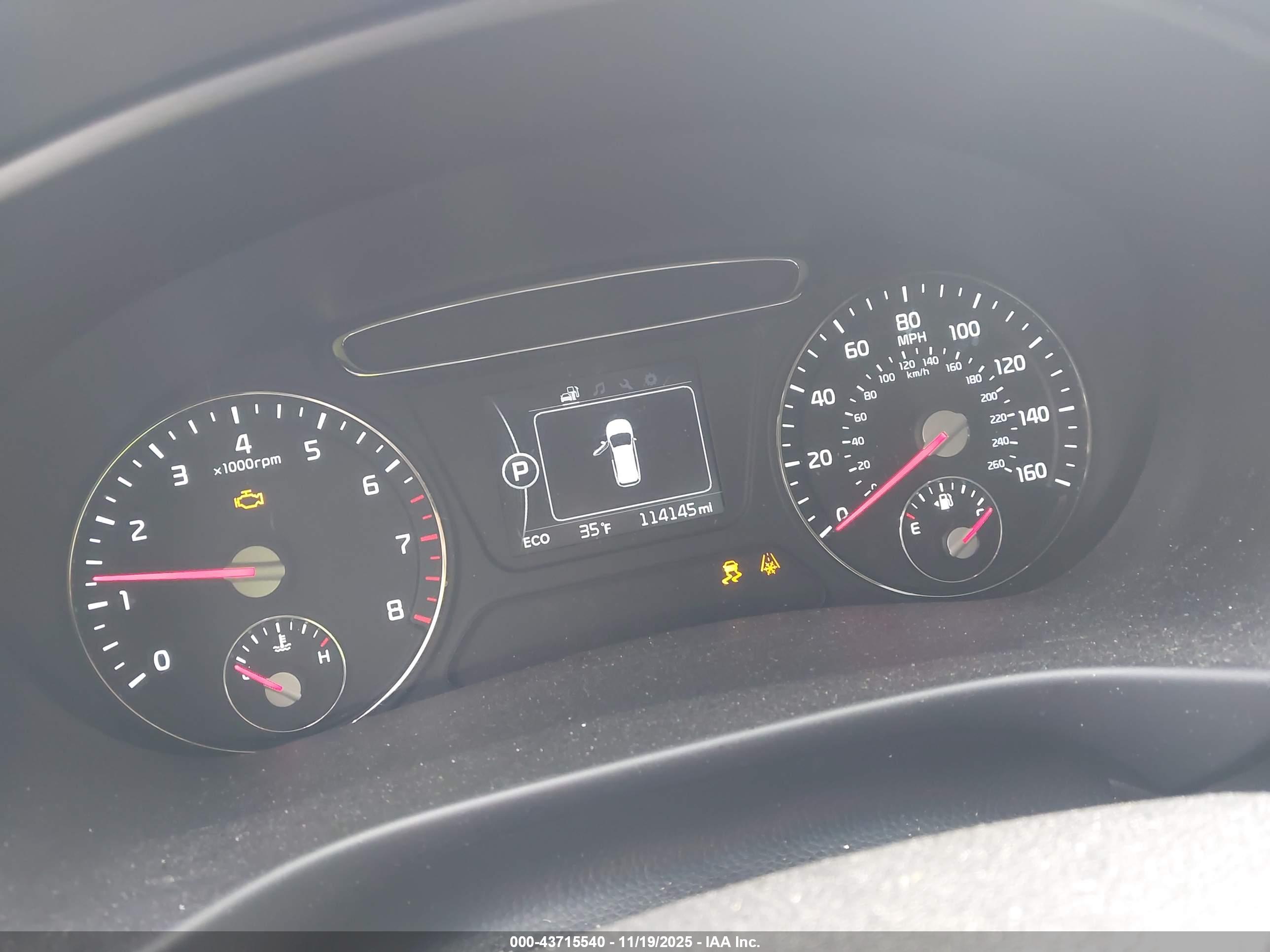 KIA SORENTO image 7