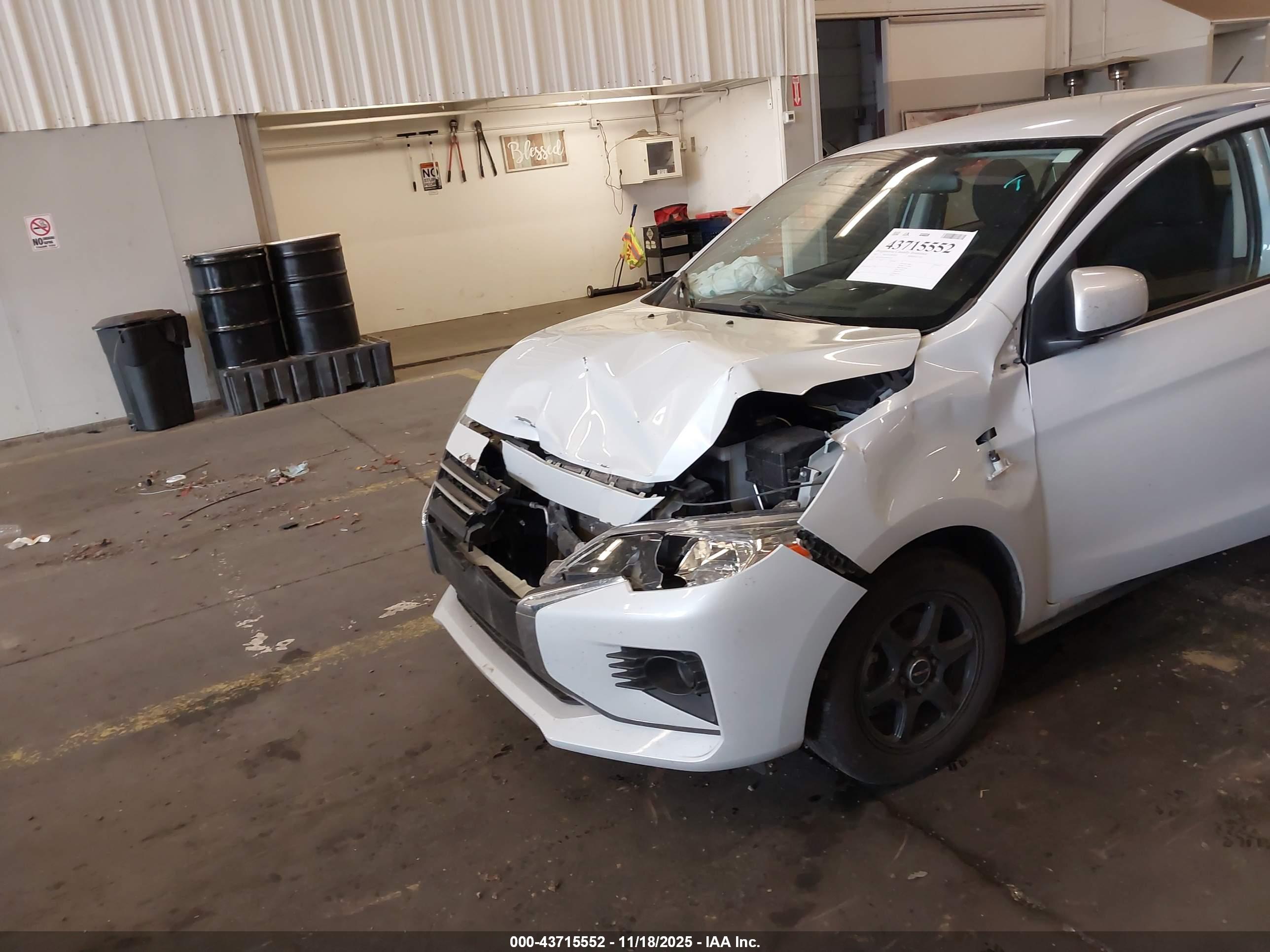 MITSUBISHI MIRAGE image 6