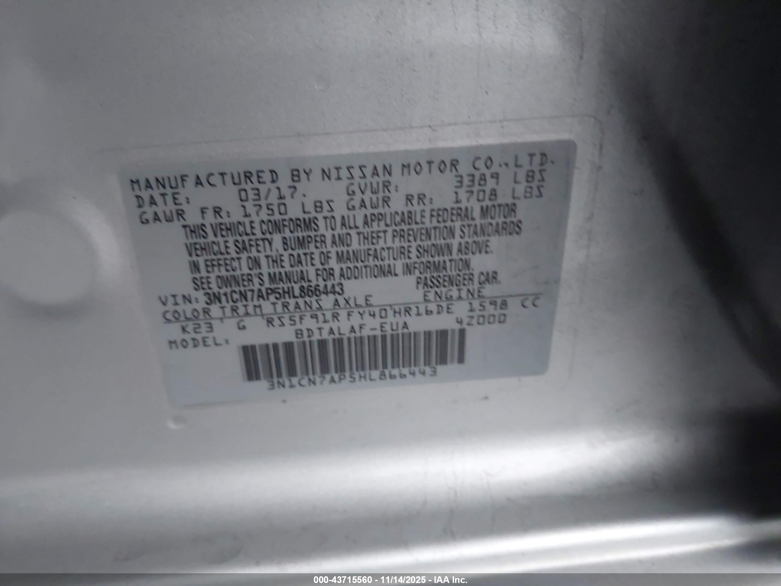 NISSAN VERSA image 9