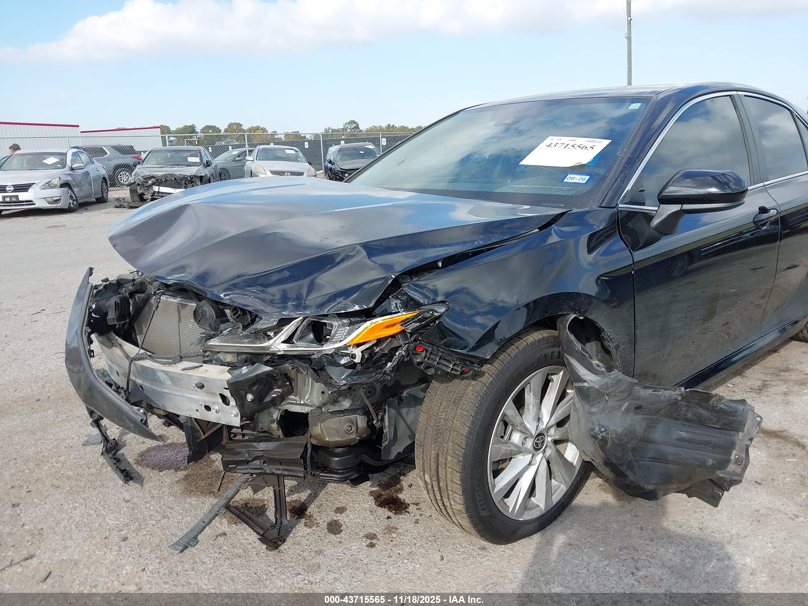 TOYOTA CAMRY image 6
