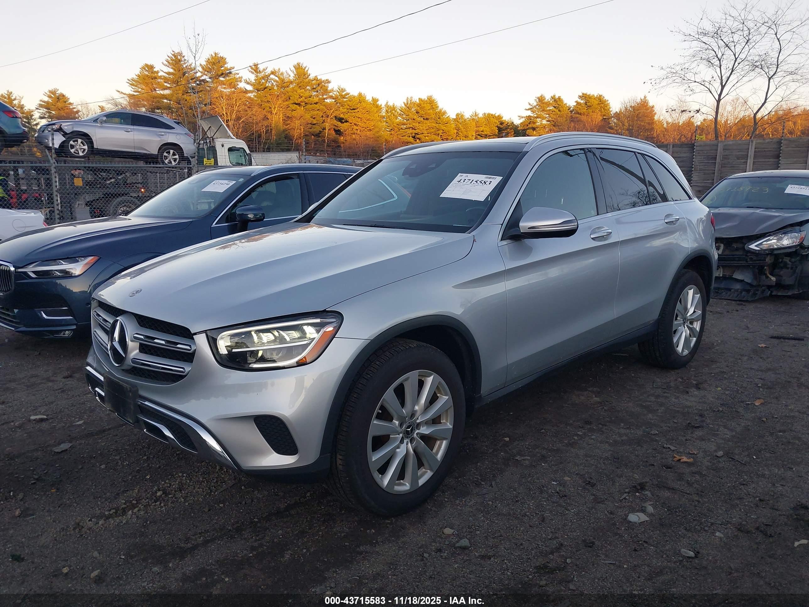 MERCEDES-BENZ GLC image 2