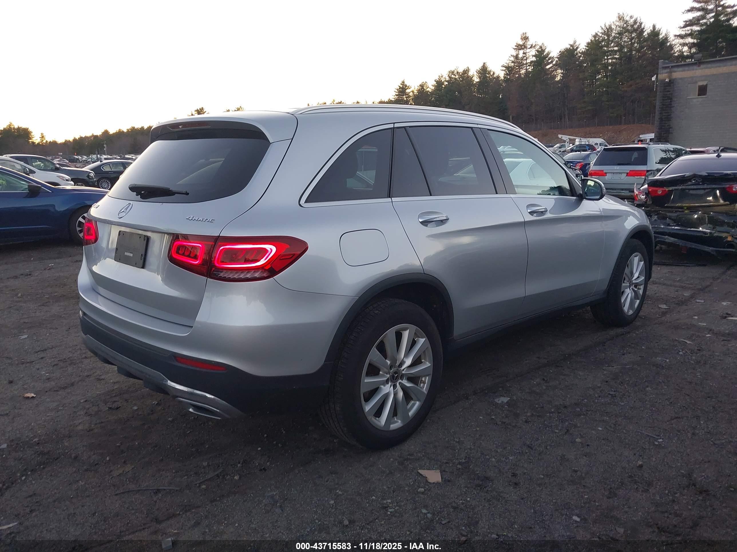 MERCEDES-BENZ GLC image 4