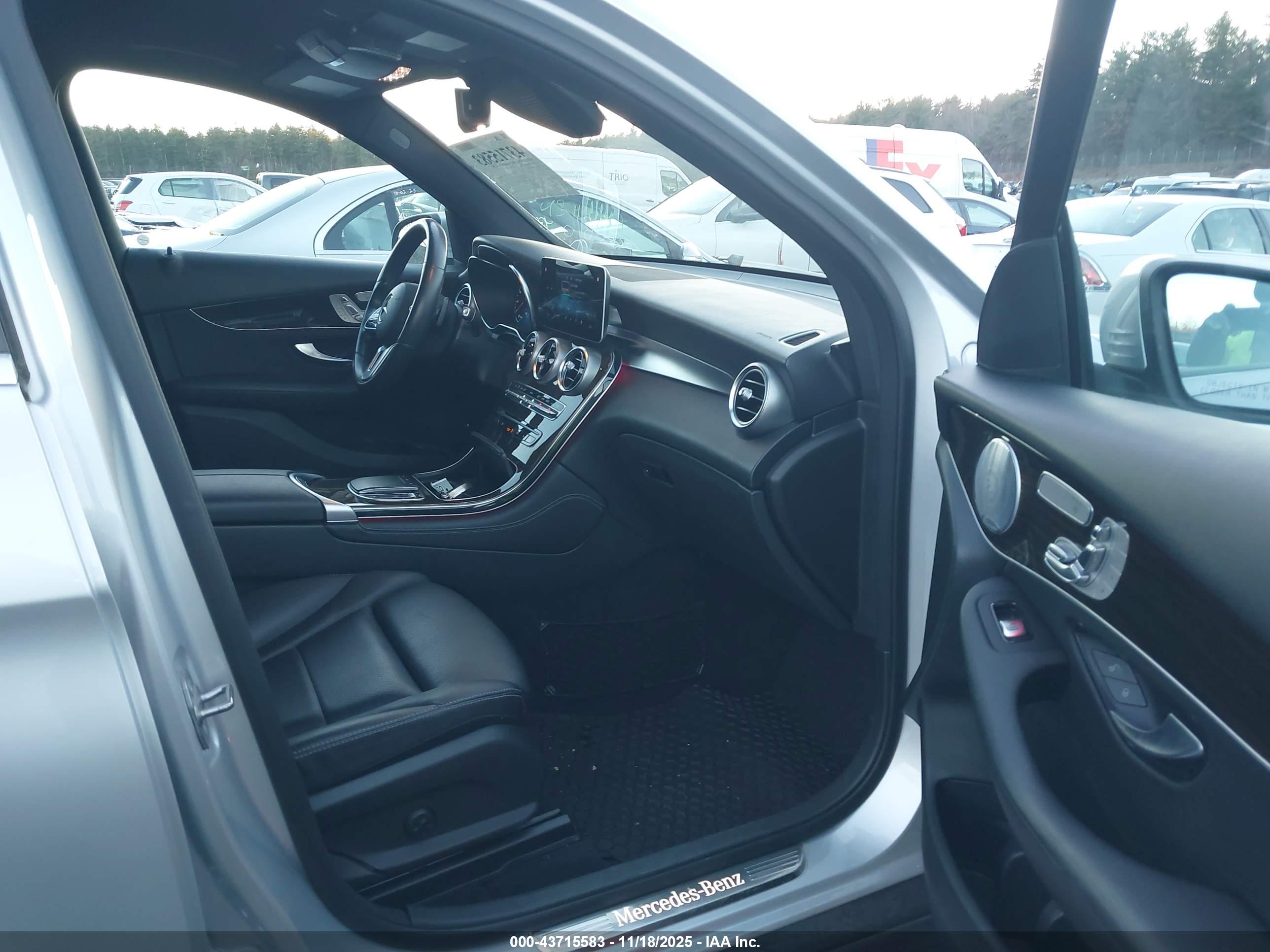 MERCEDES-BENZ GLC image 5