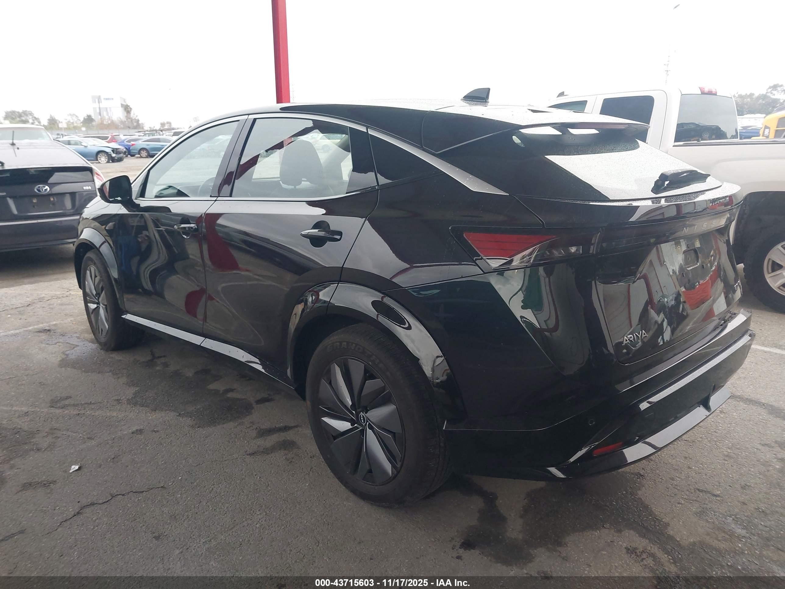 NISSAN ARIYA image 3