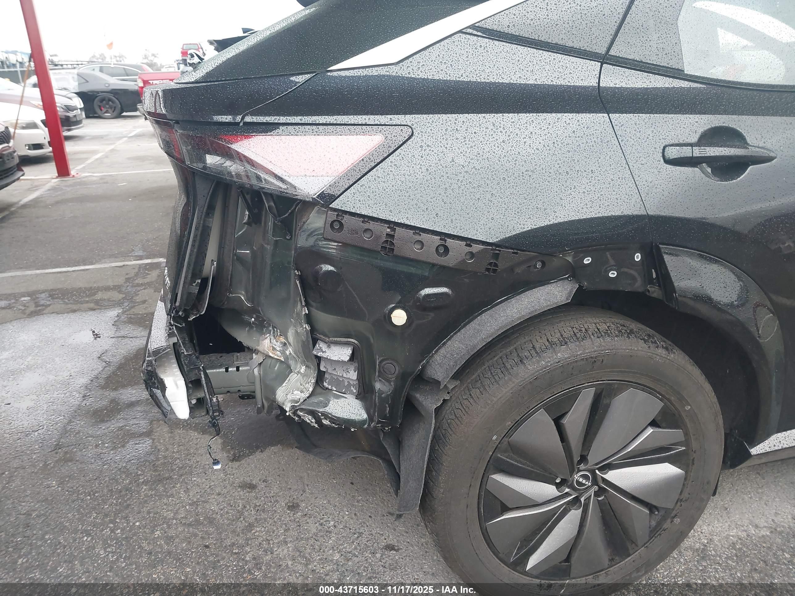 NISSAN ARIYA image 6