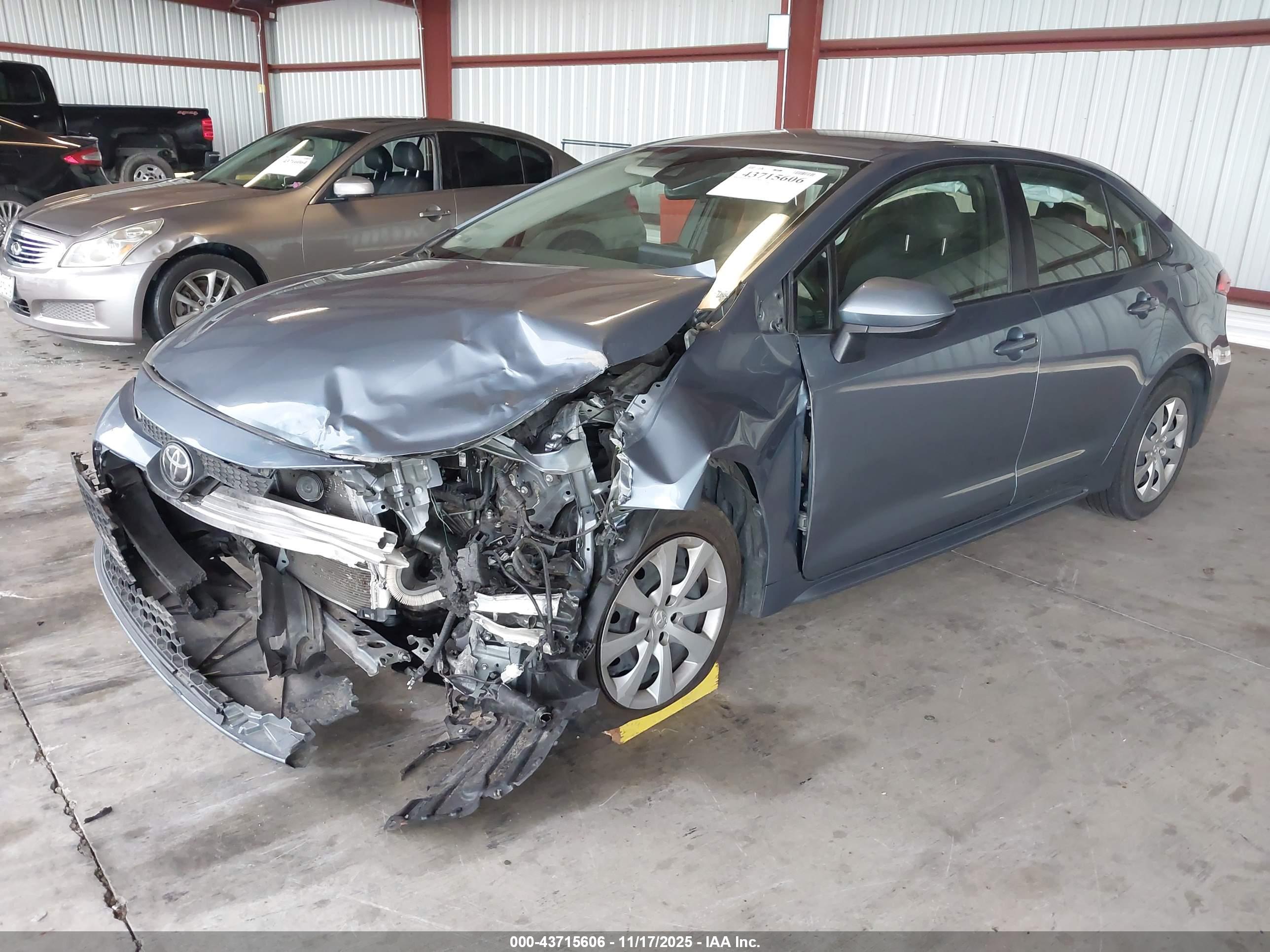TOYOTA COROLLA image 2