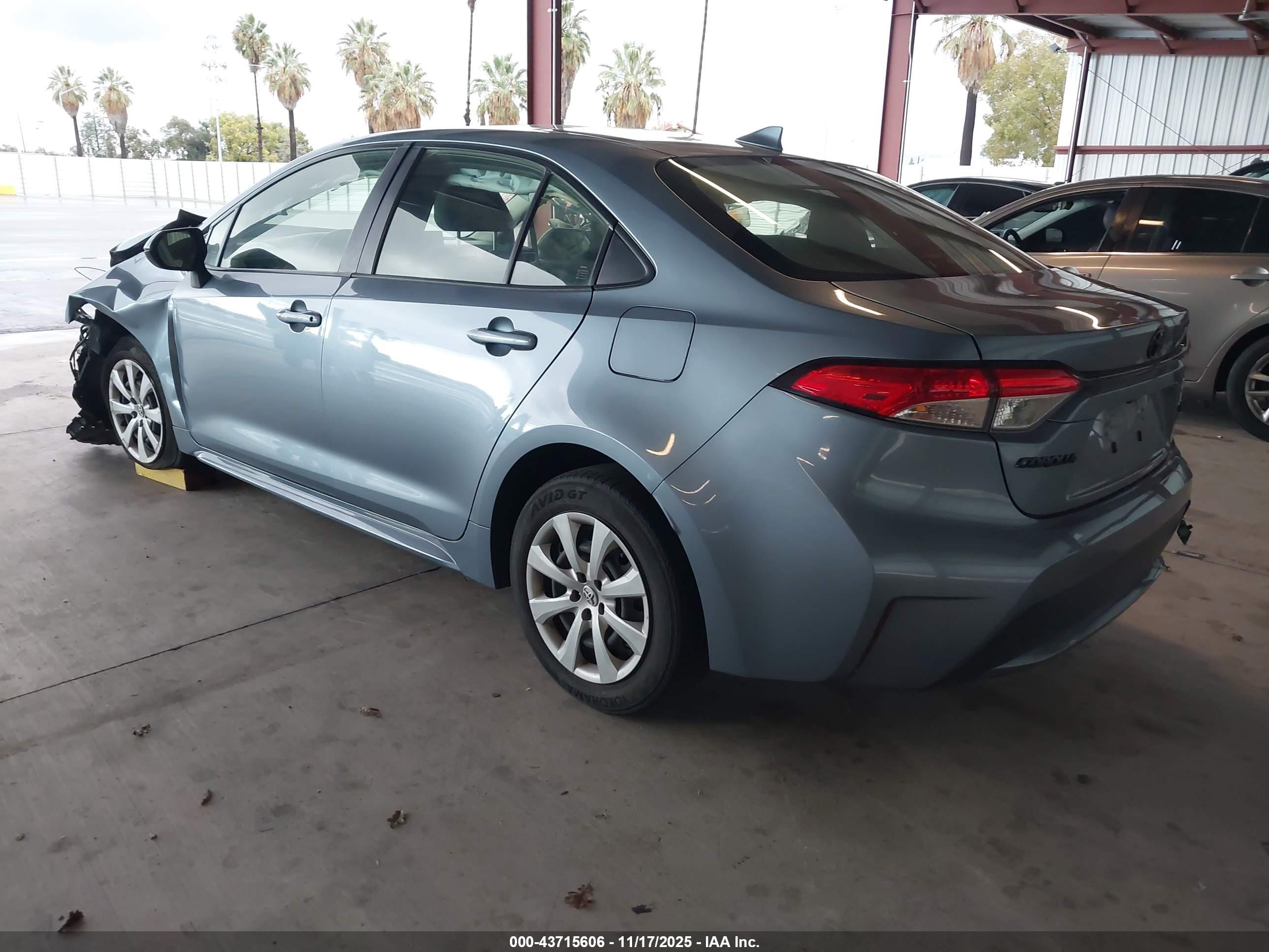 TOYOTA COROLLA image 3