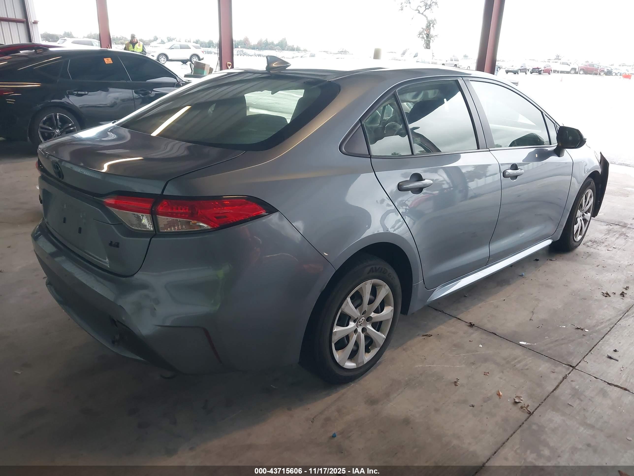 TOYOTA COROLLA image 4