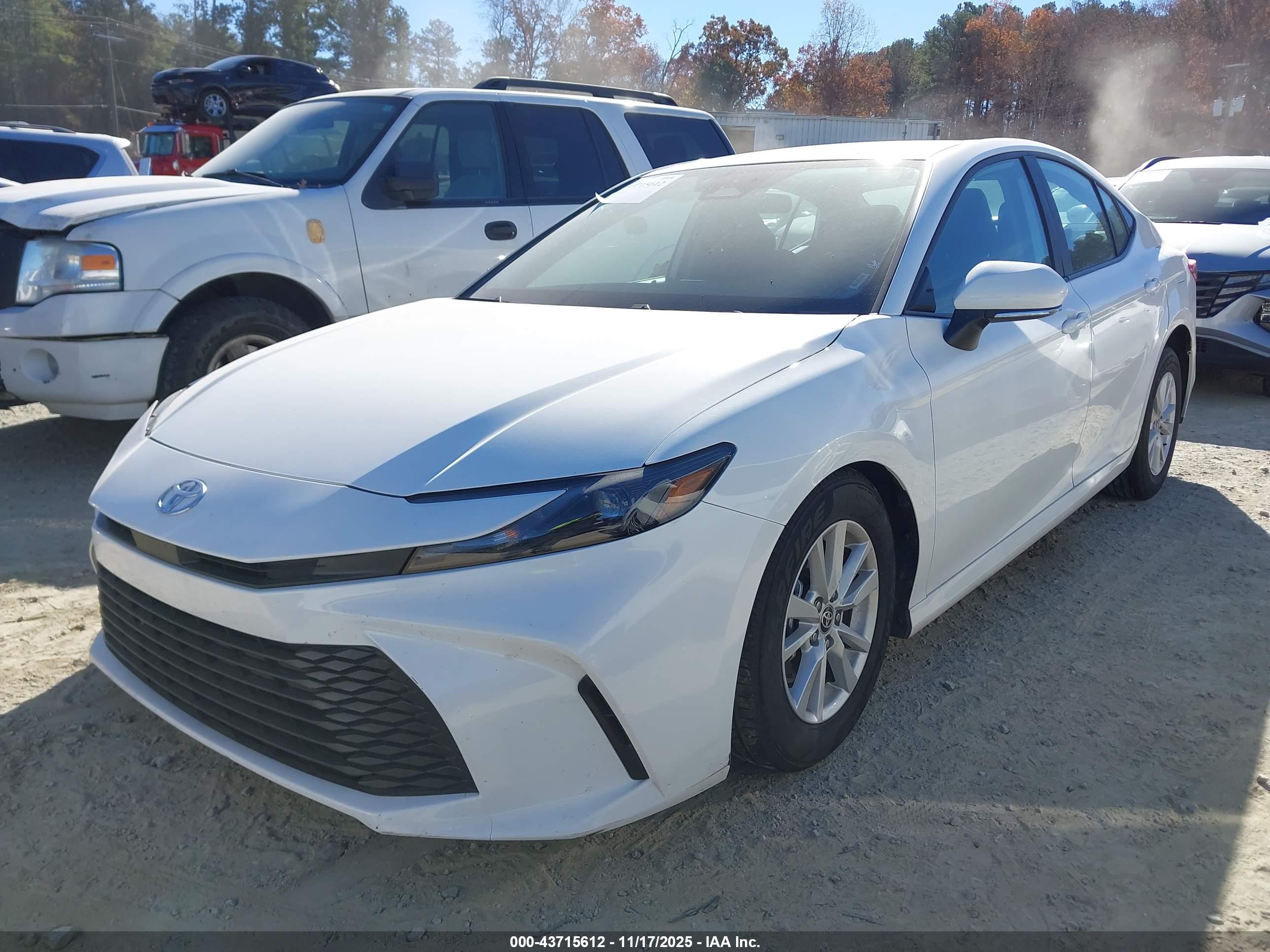 TOYOTA CAMRY image 2