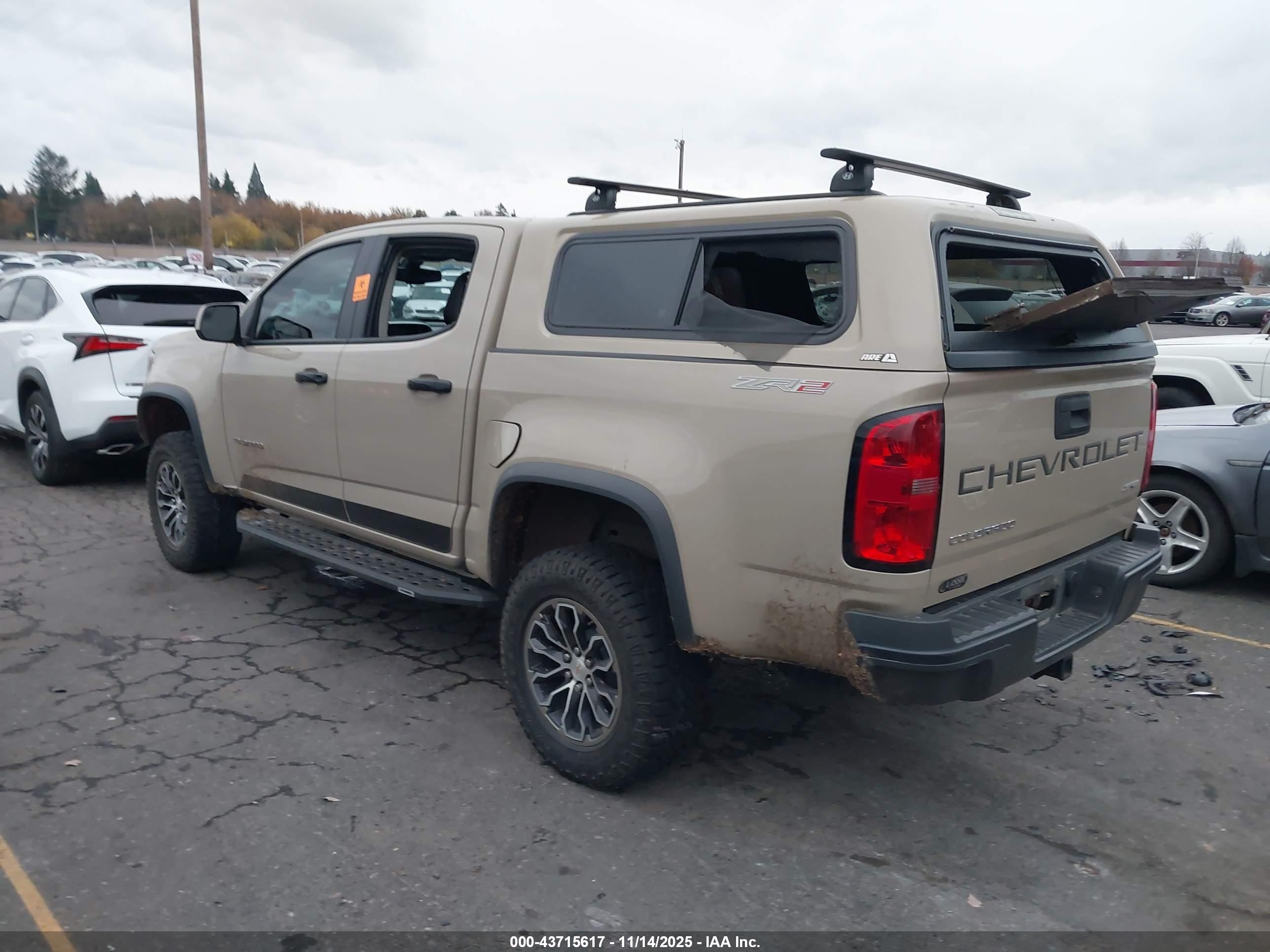 CHEVROLET COLORADO image 3