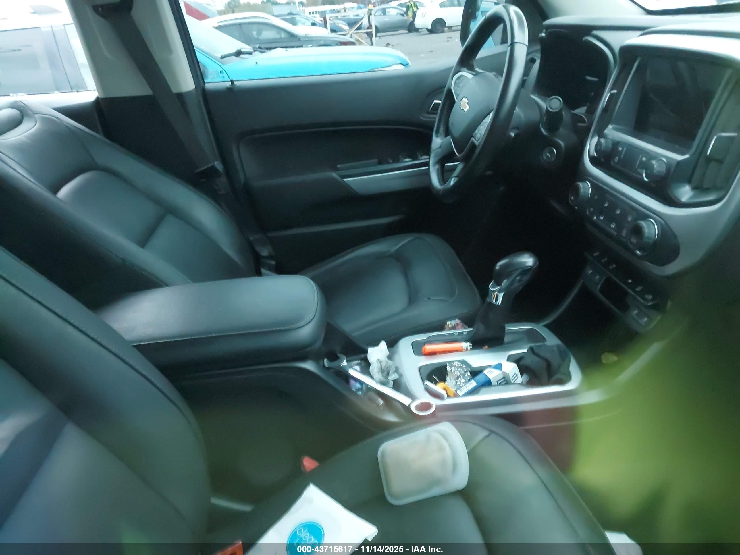 CHEVROLET COLORADO image 5