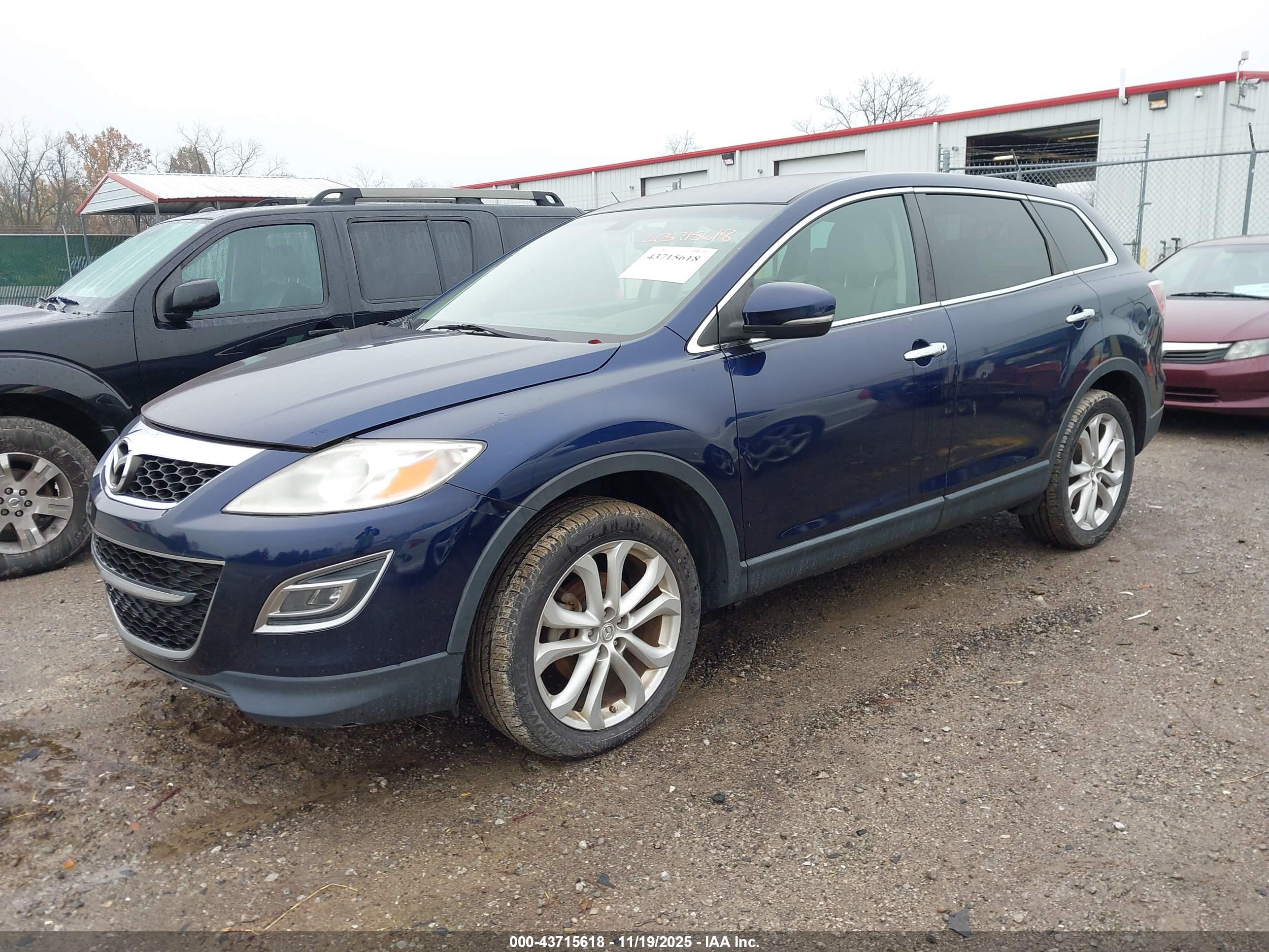 MAZDA CX-9 image 2