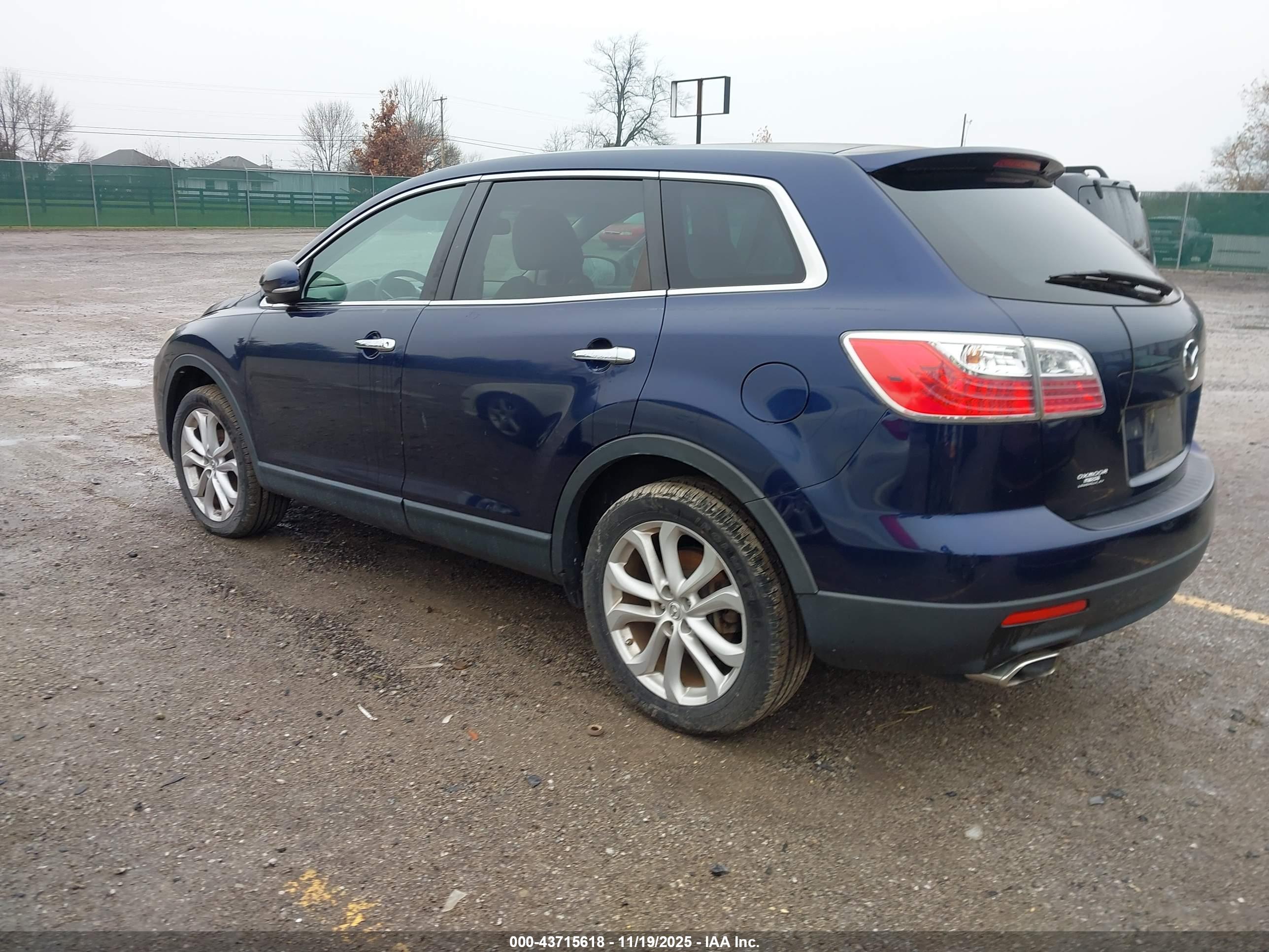 MAZDA CX-9 image 3