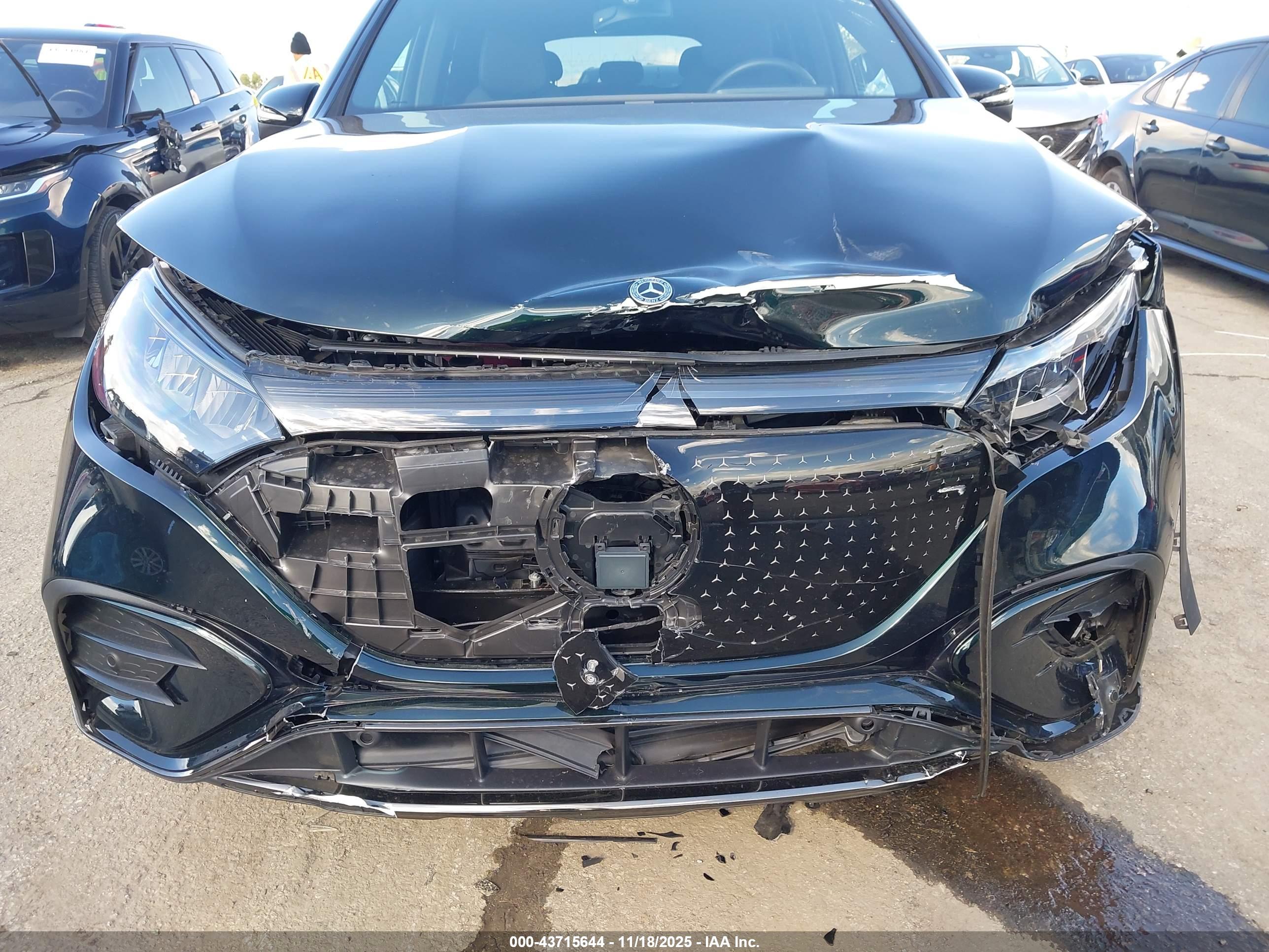 MERCEDES-BENZ EQE image 6