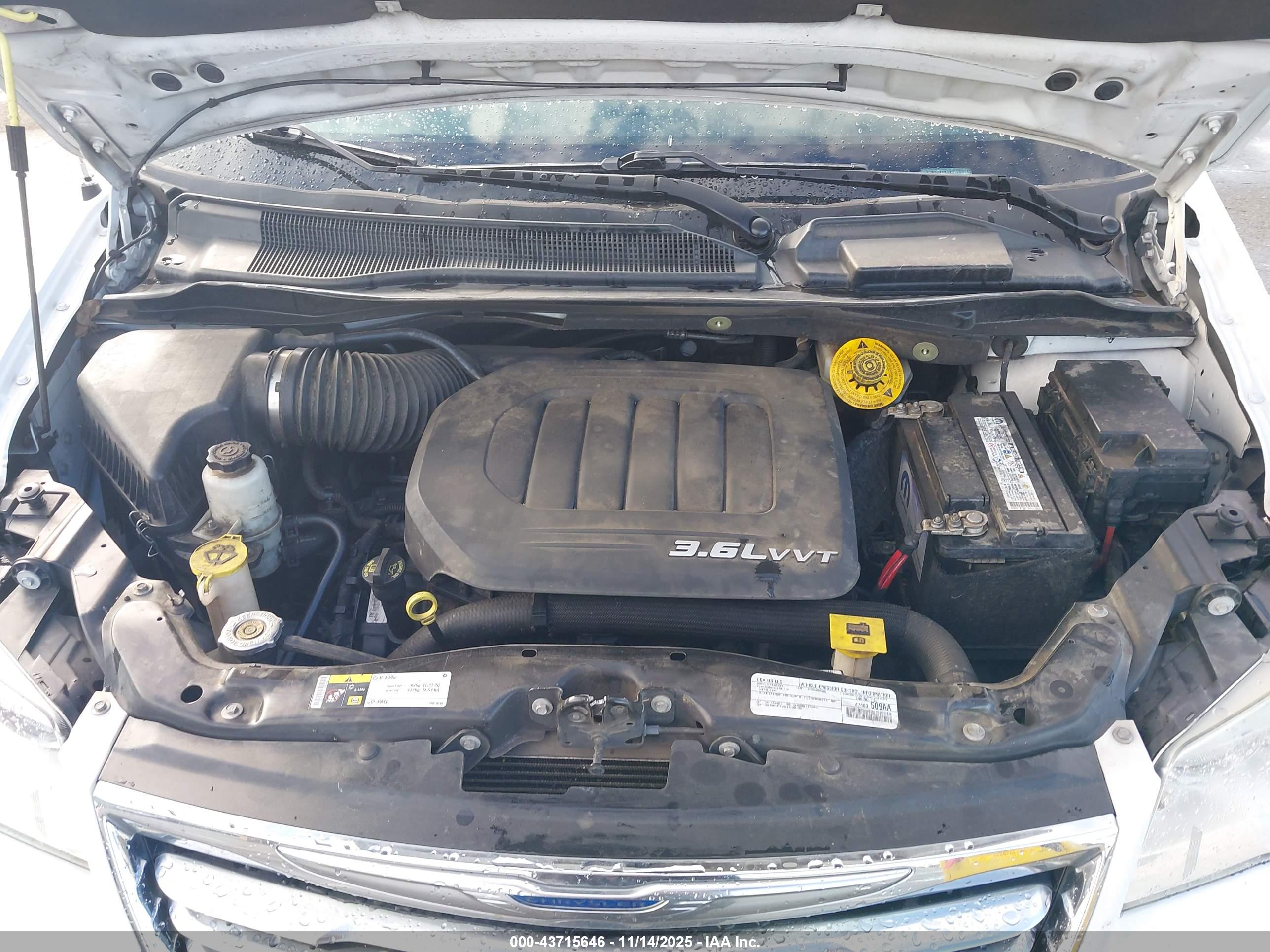 CHRYSLER TOWN image 10