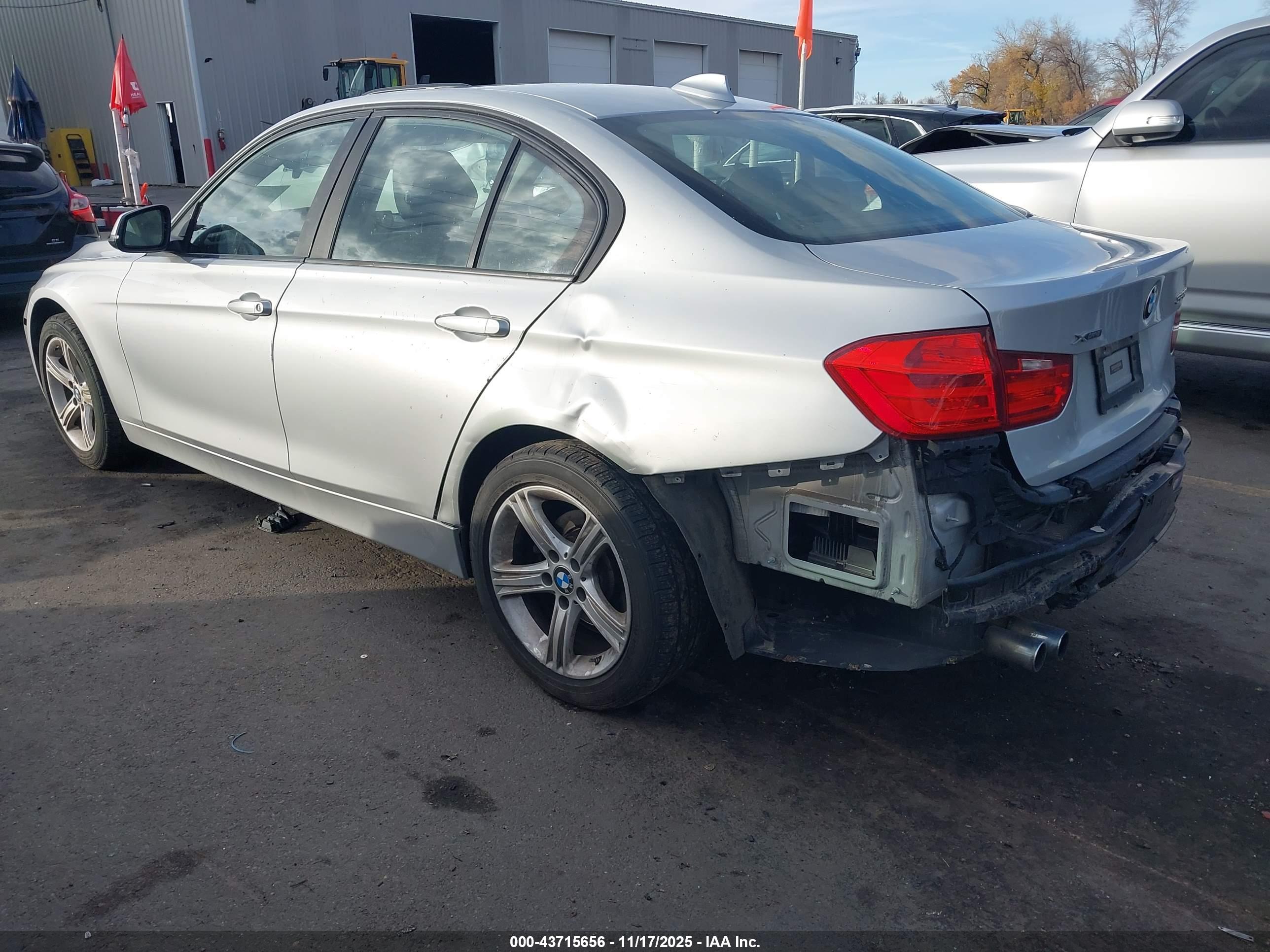 BMW 328I image 3