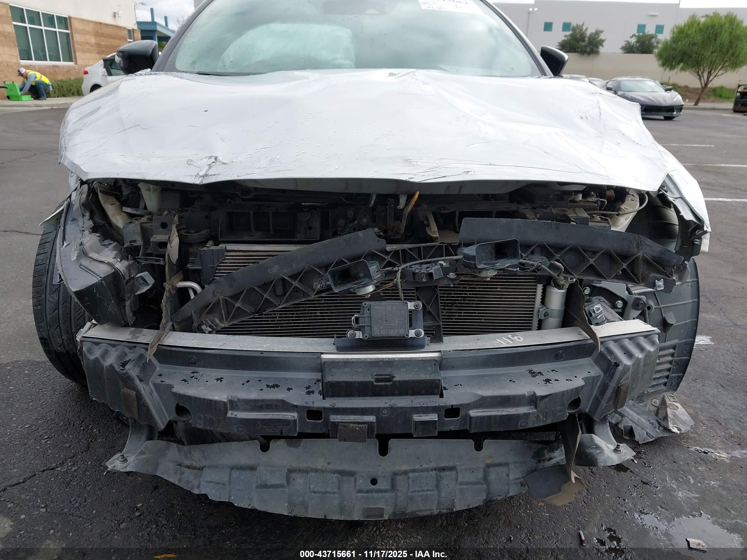 NISSAN MAXIMA image 6