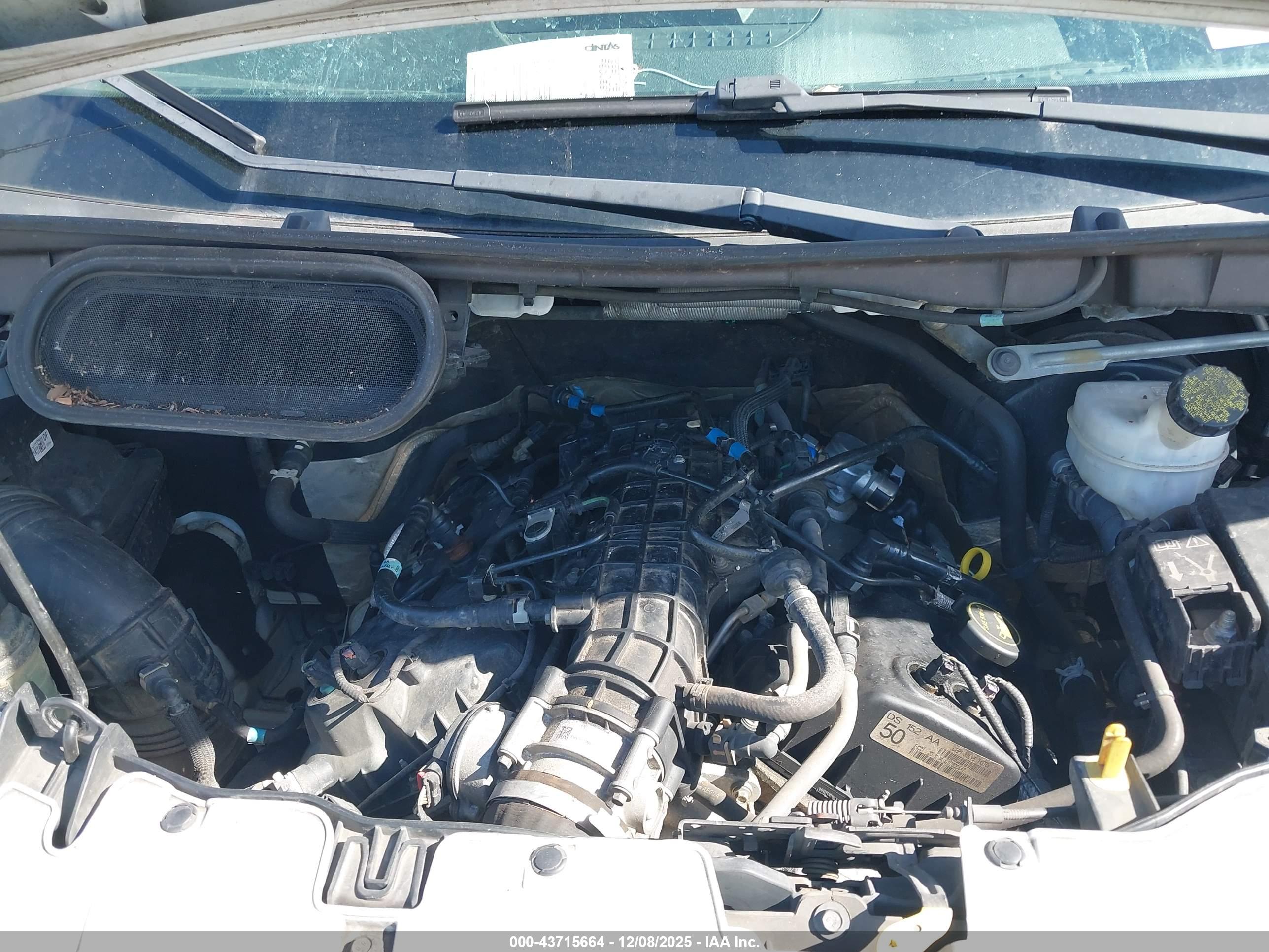 FORD TRANSIT-350 image 10