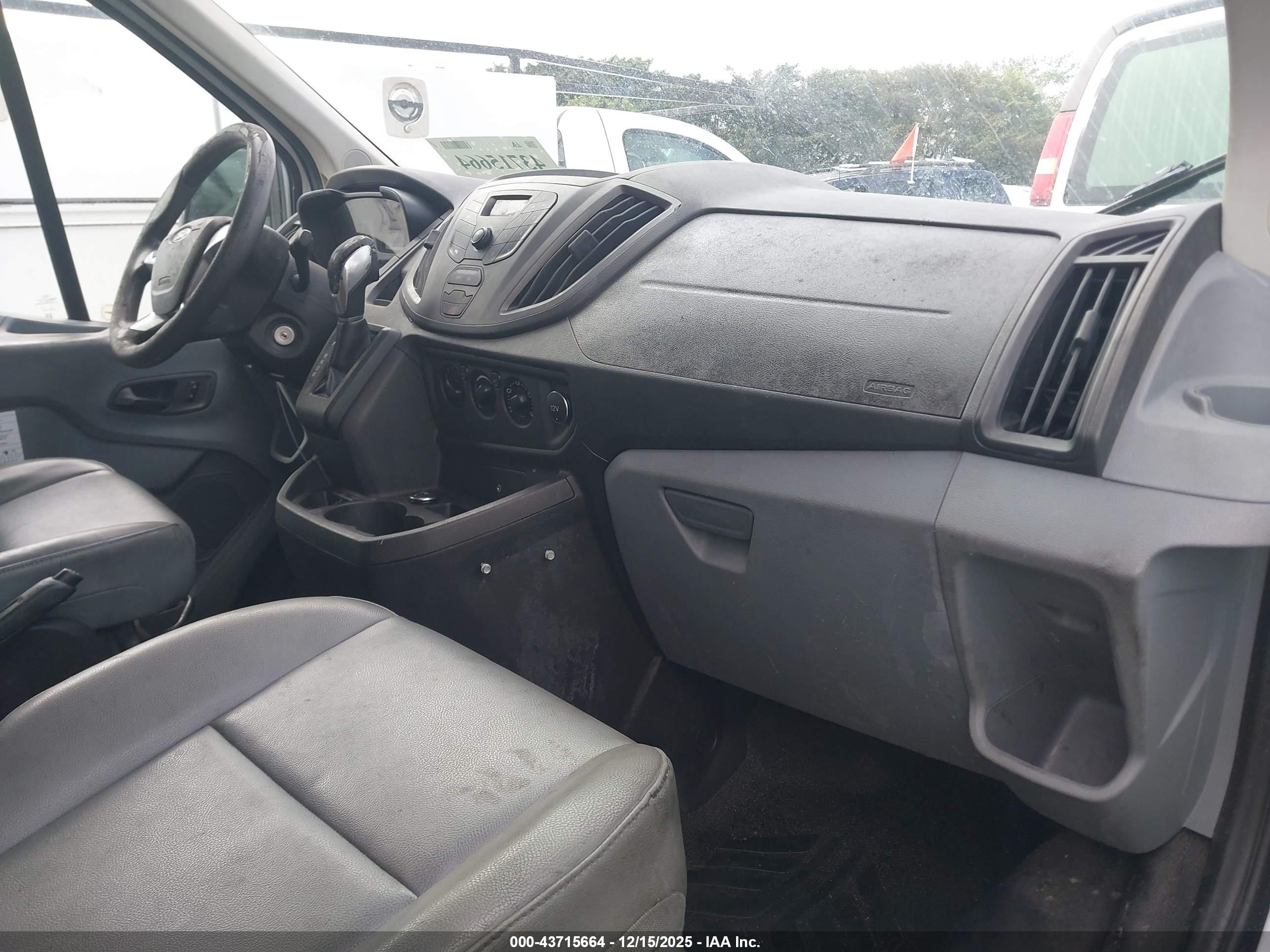 FORD TRANSIT-350 image 5