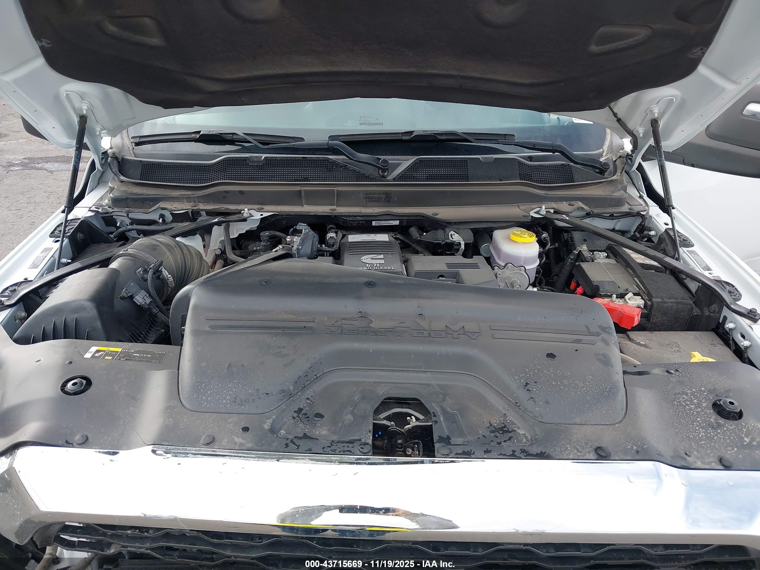 RAM 2500 image 10