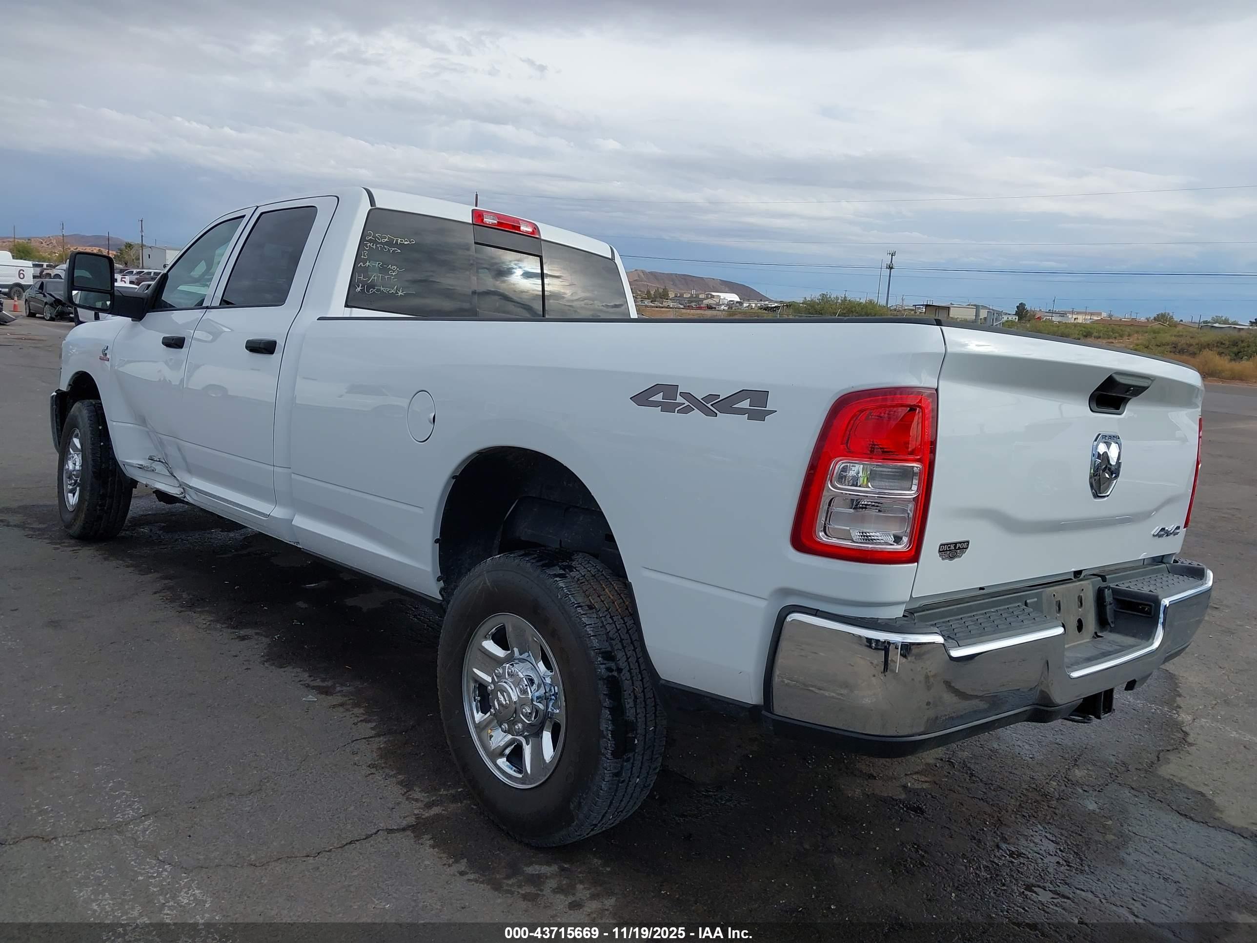 RAM 2500 image 3