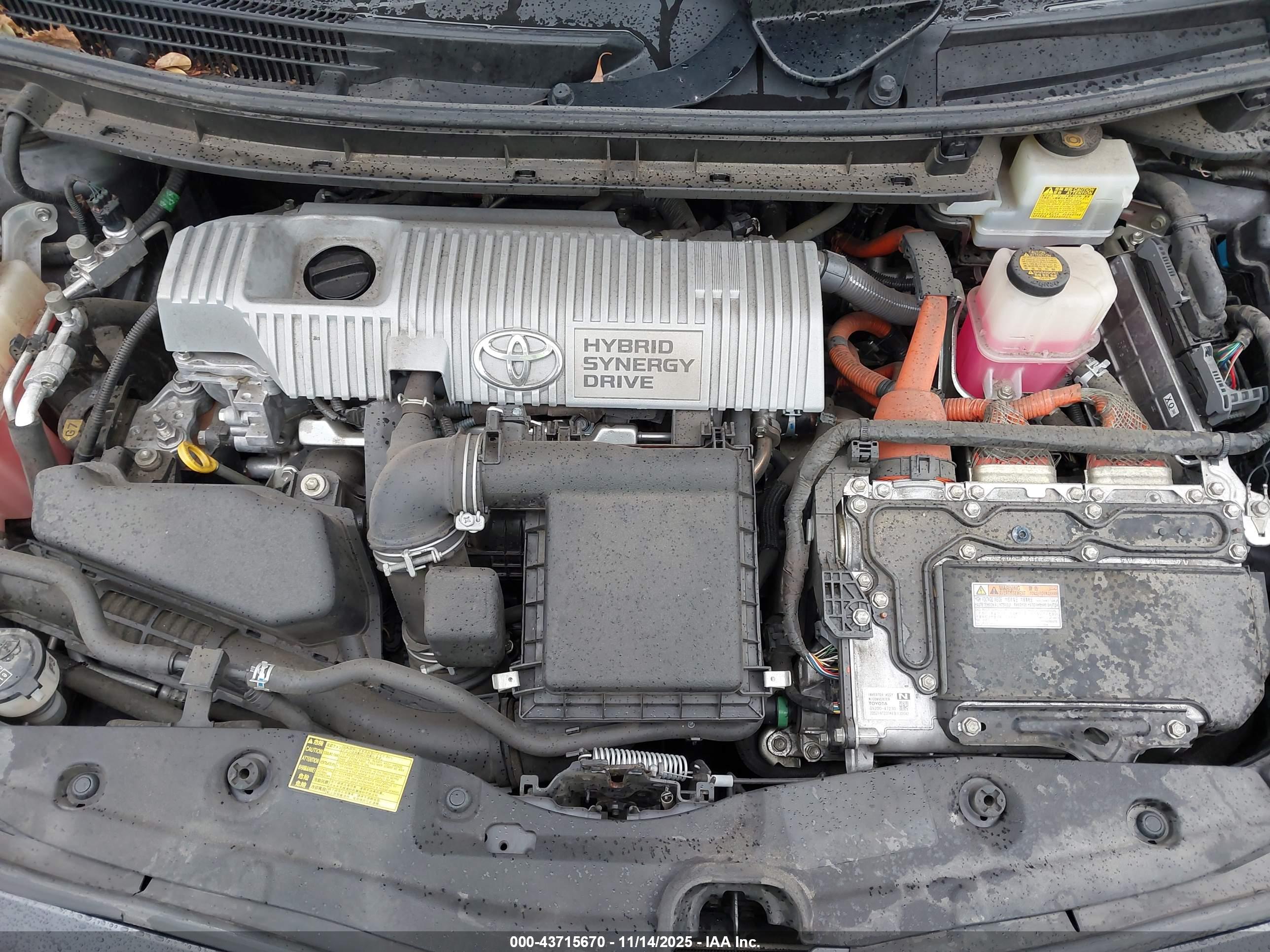 TOYOTA PRIUS image 10