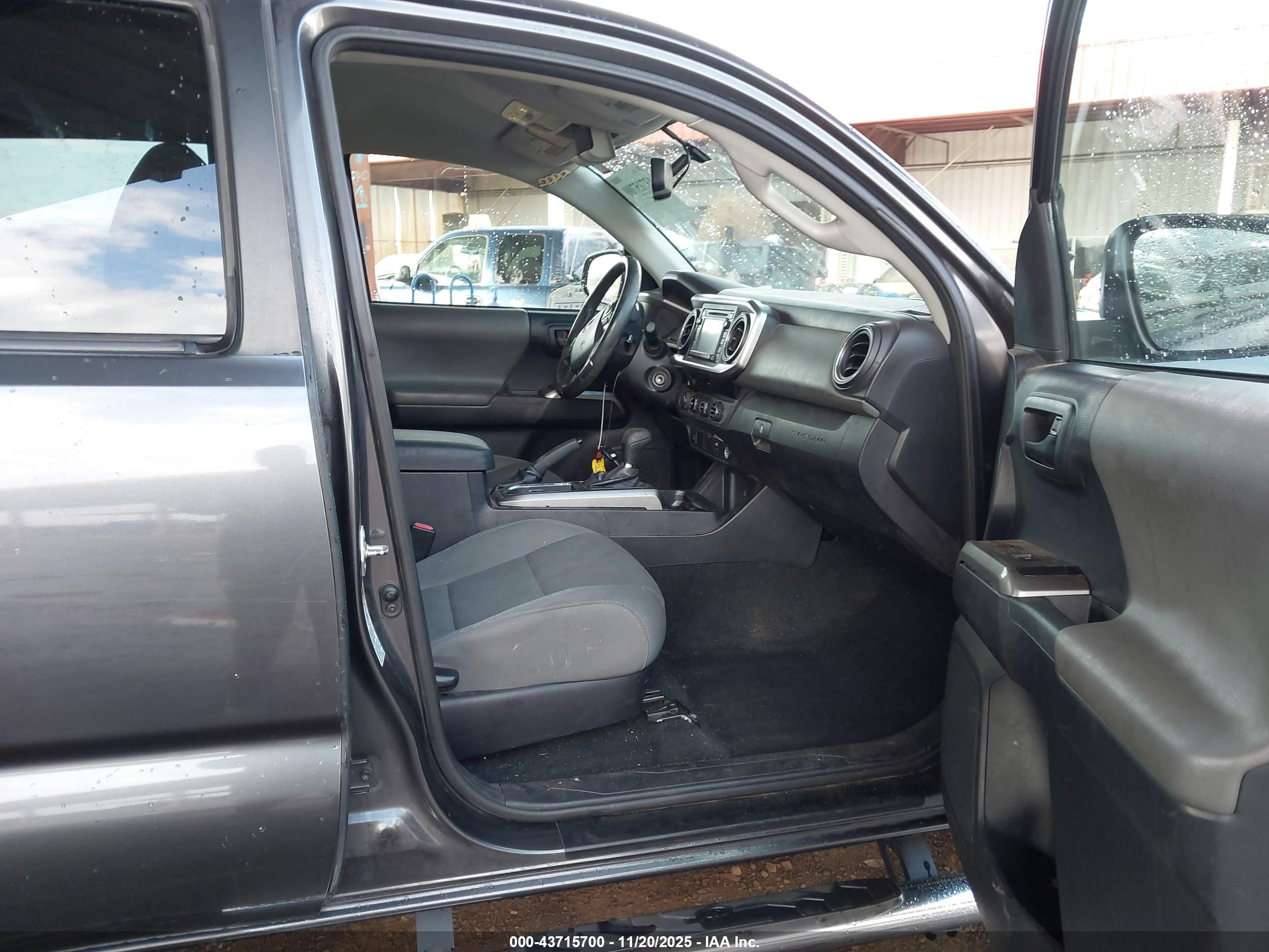 TOYOTA TACOMA image 5
