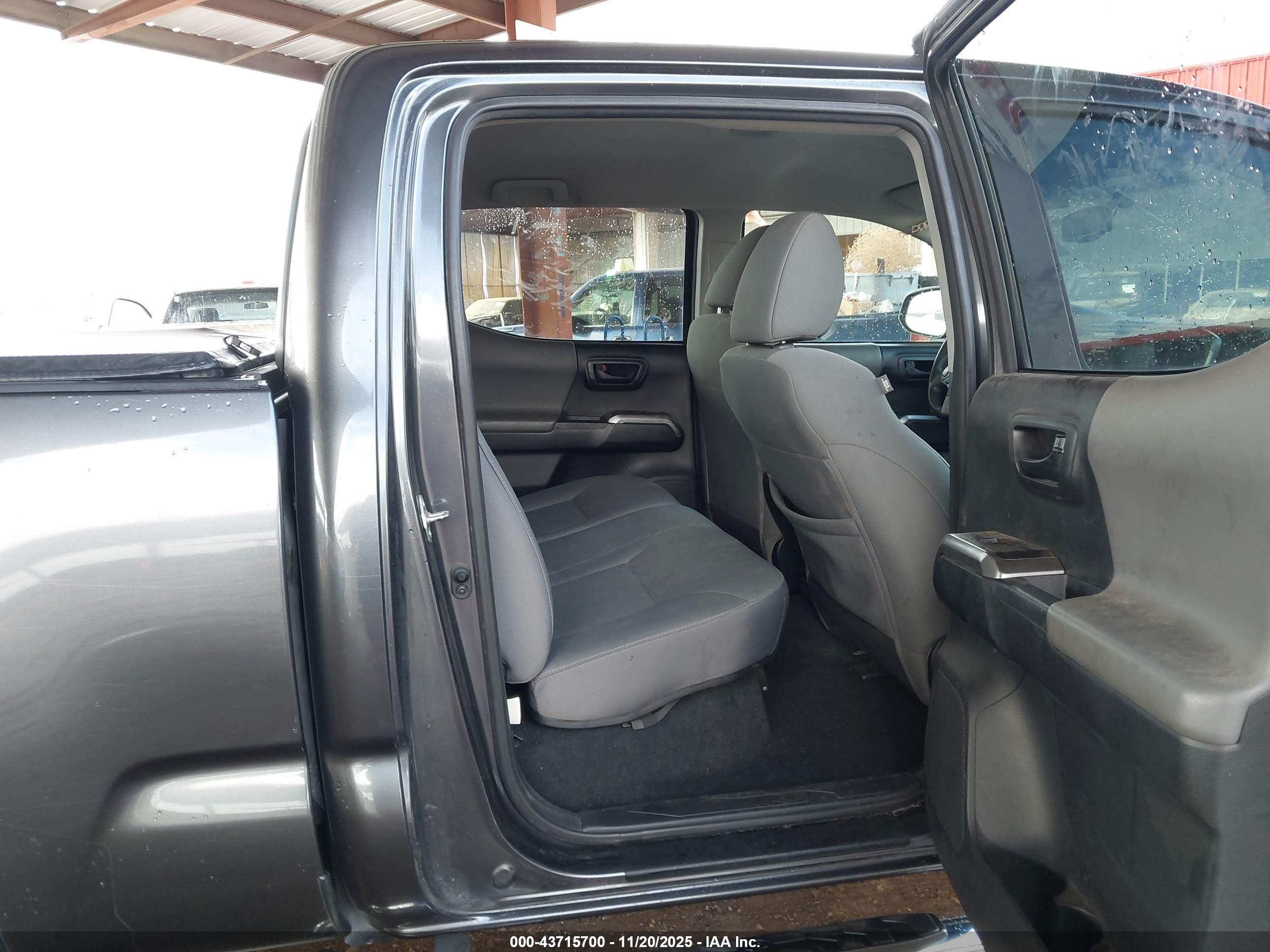 TOYOTA TACOMA image 8