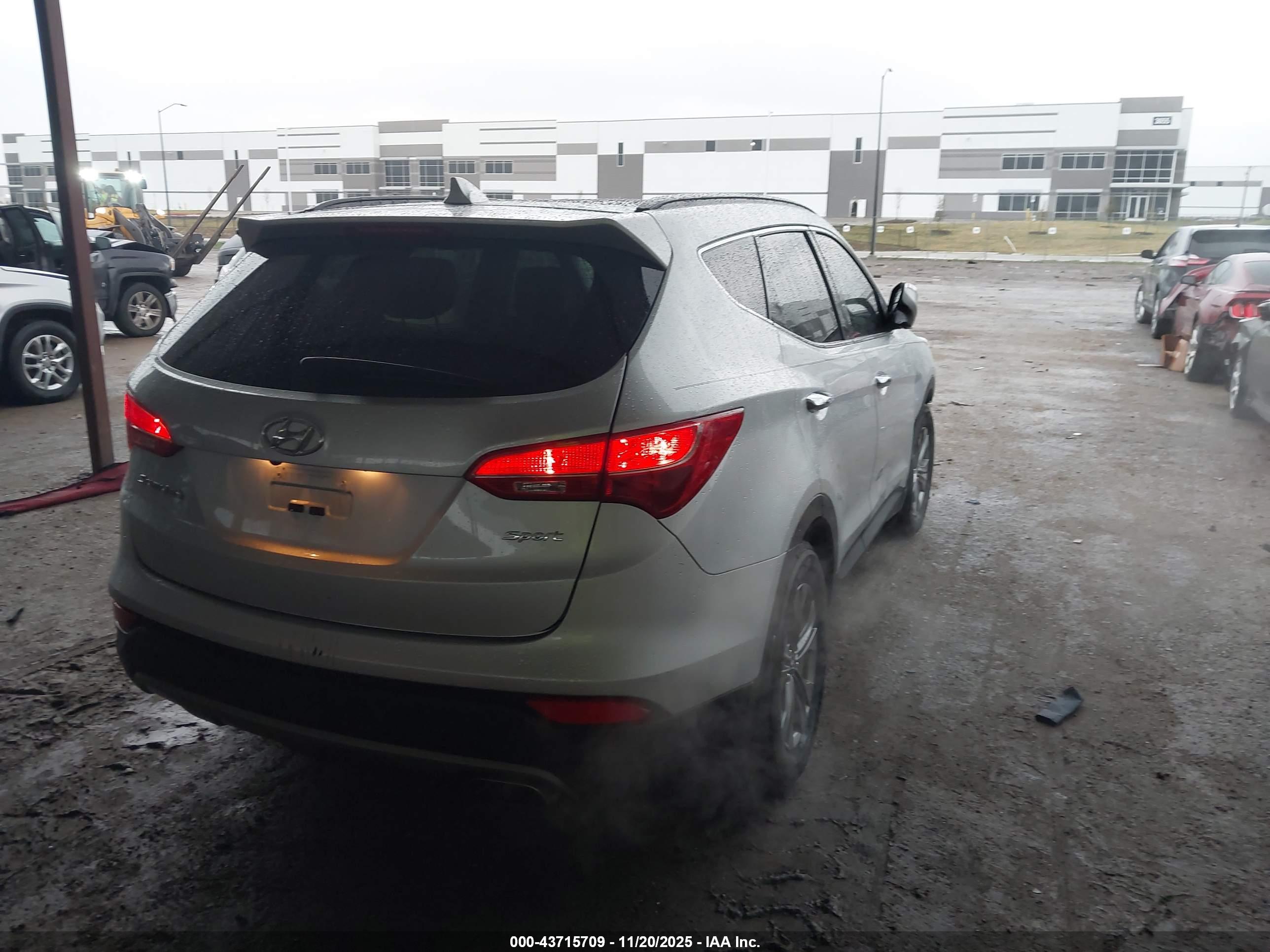 HYUNDAI SANTA image 4