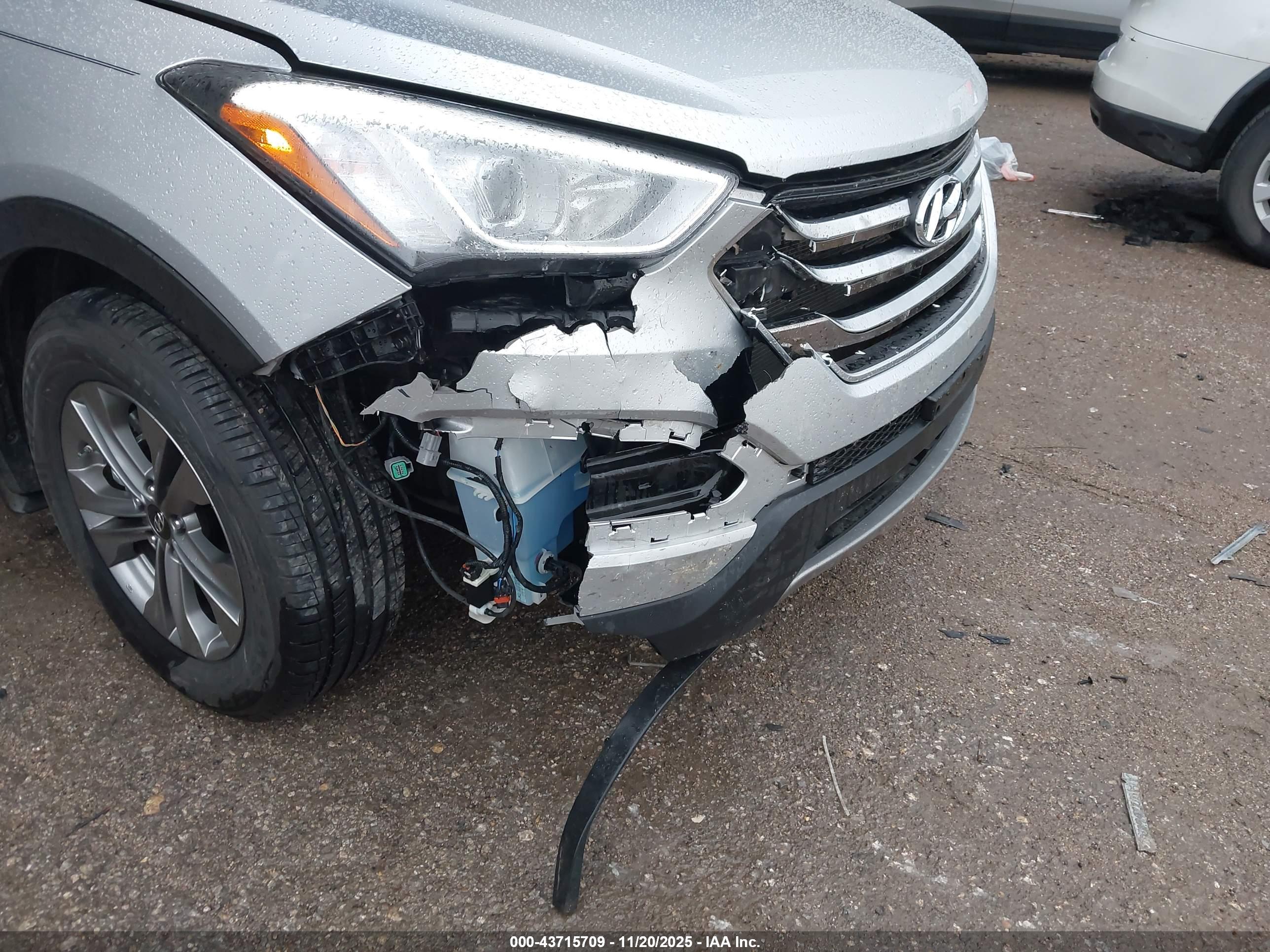 HYUNDAI SANTA image 6