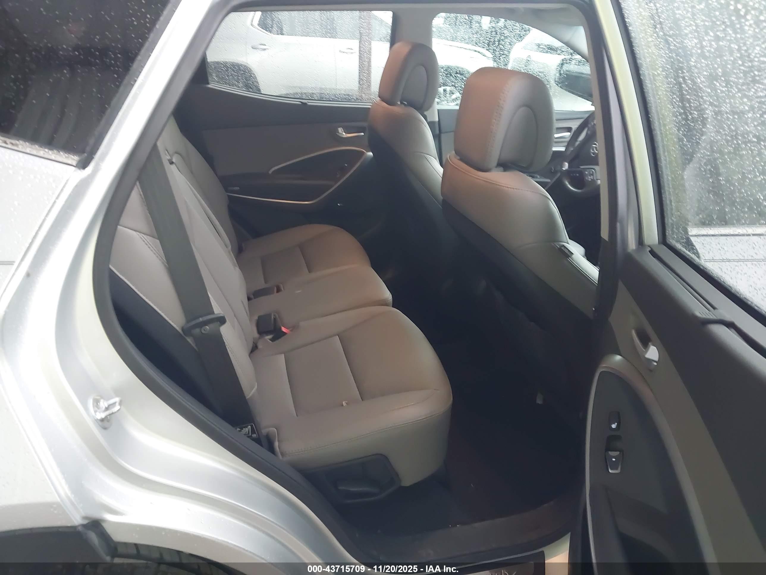 HYUNDAI SANTA image 8