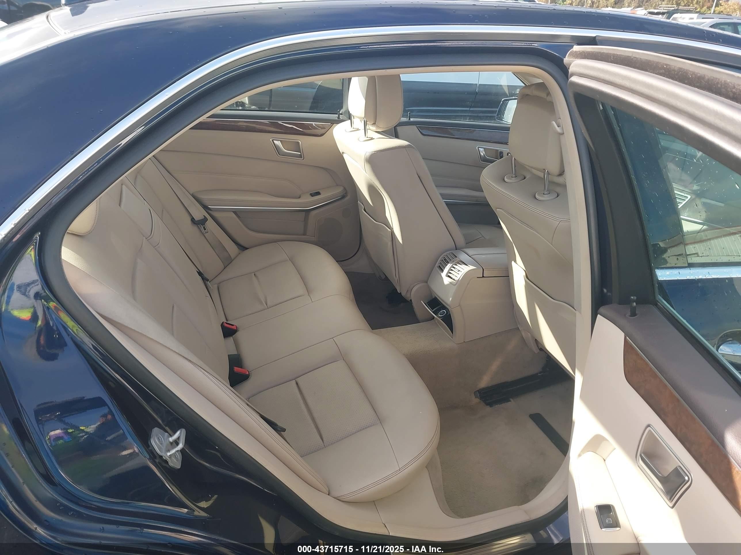 MERCEDES-BENZ E image 8