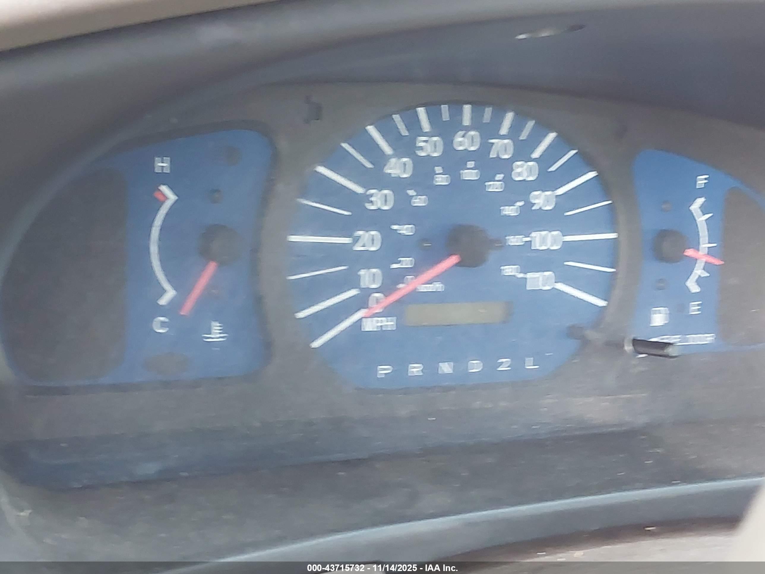 TOYOTA SIENNA image 7